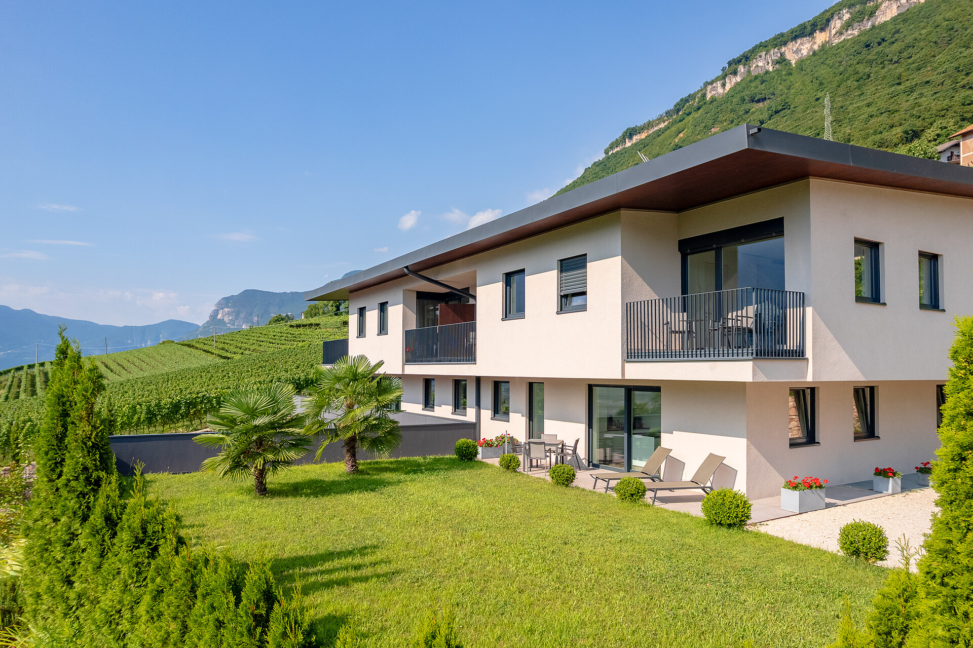 THOLR Apartments