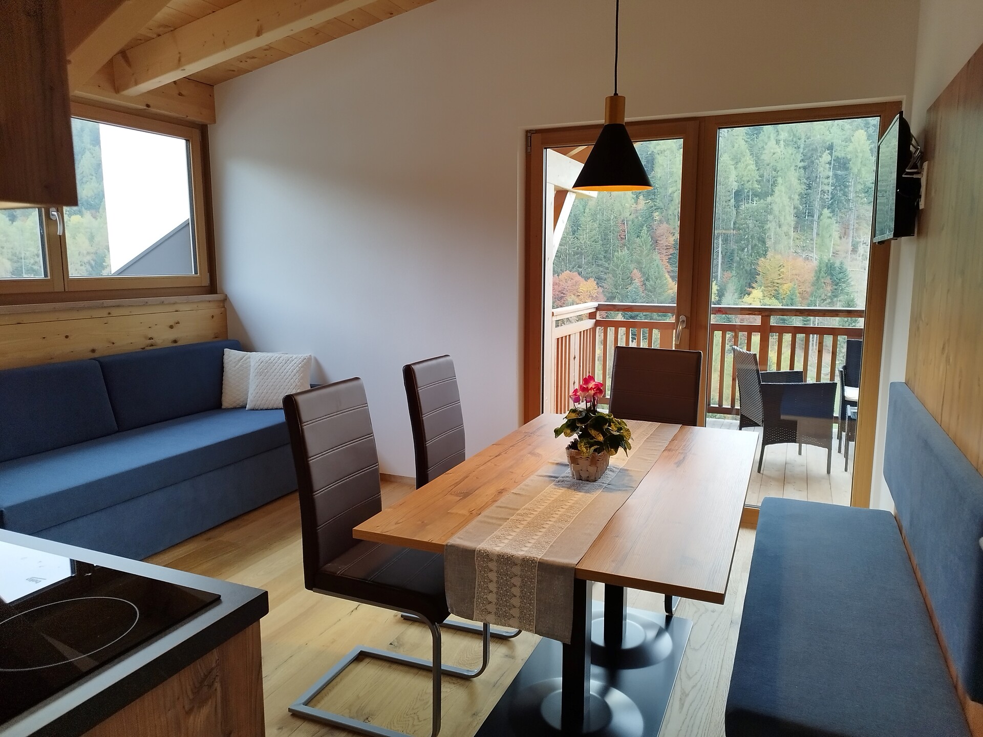 Living room/kitchen Sunset