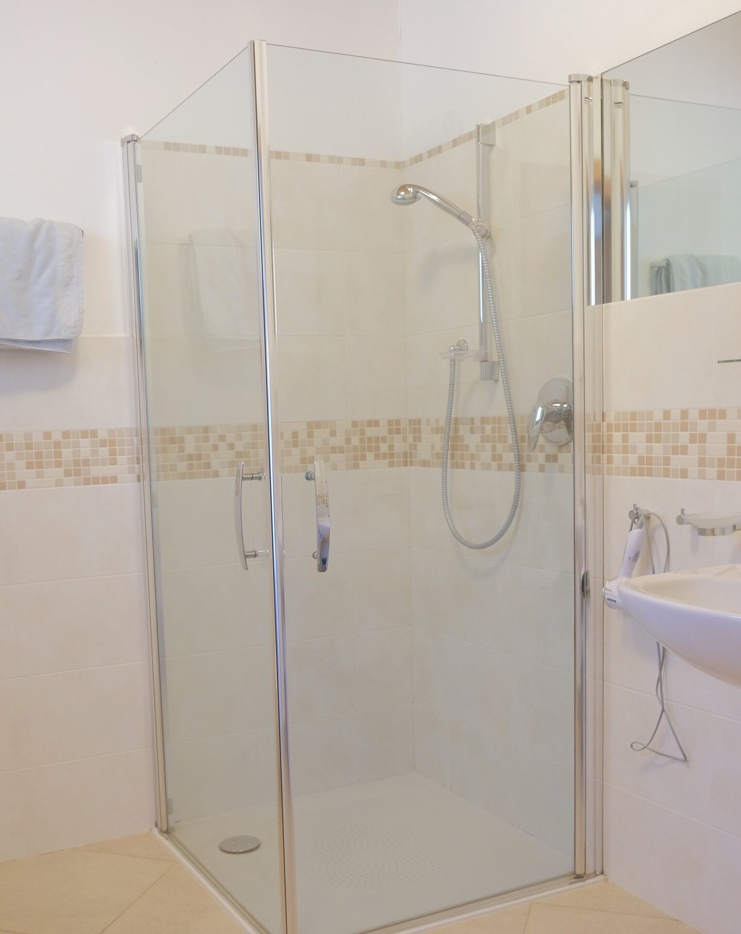 FeWo#4/#5 bathroom