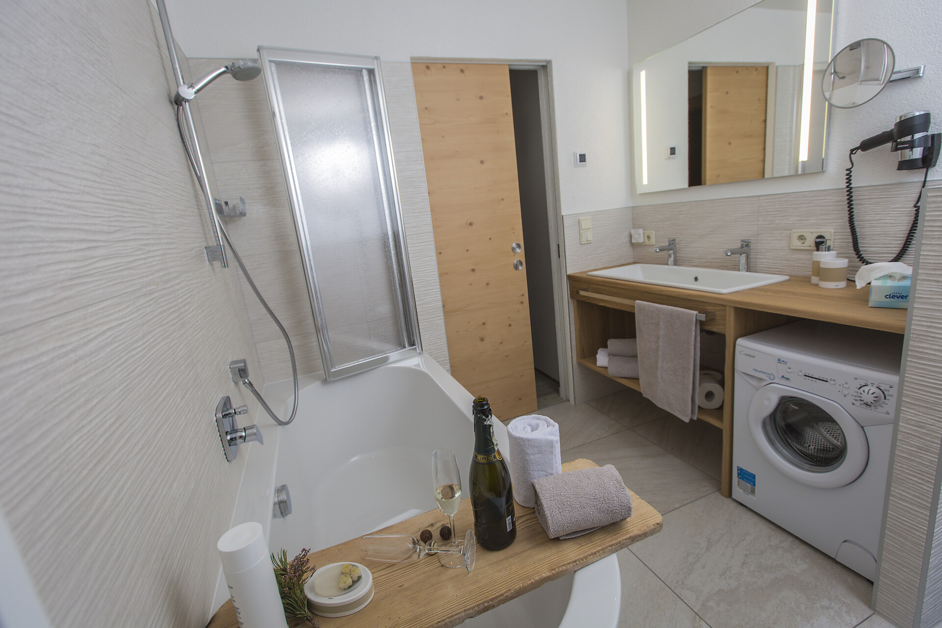 main bath room