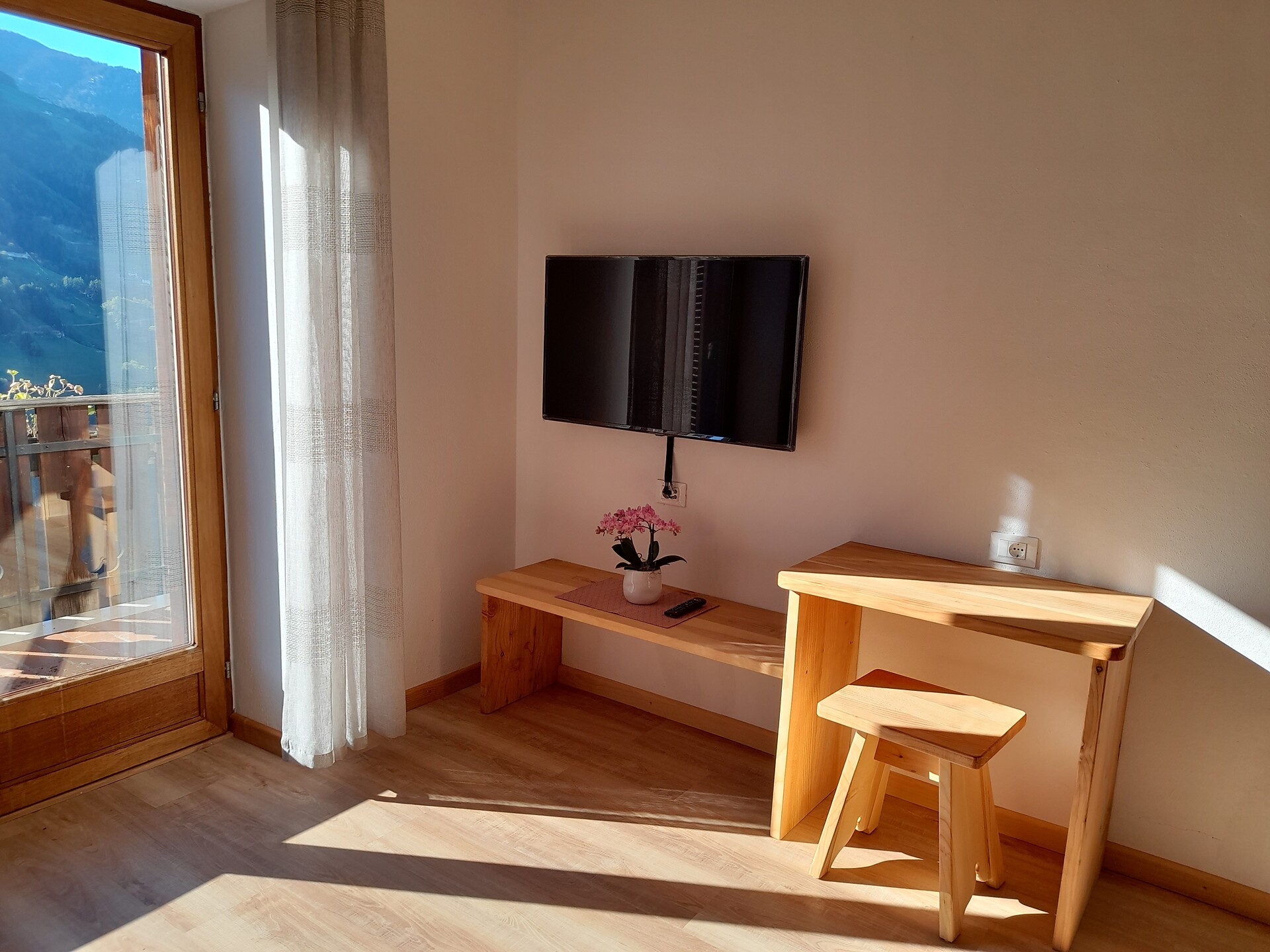 Kitchen and living room