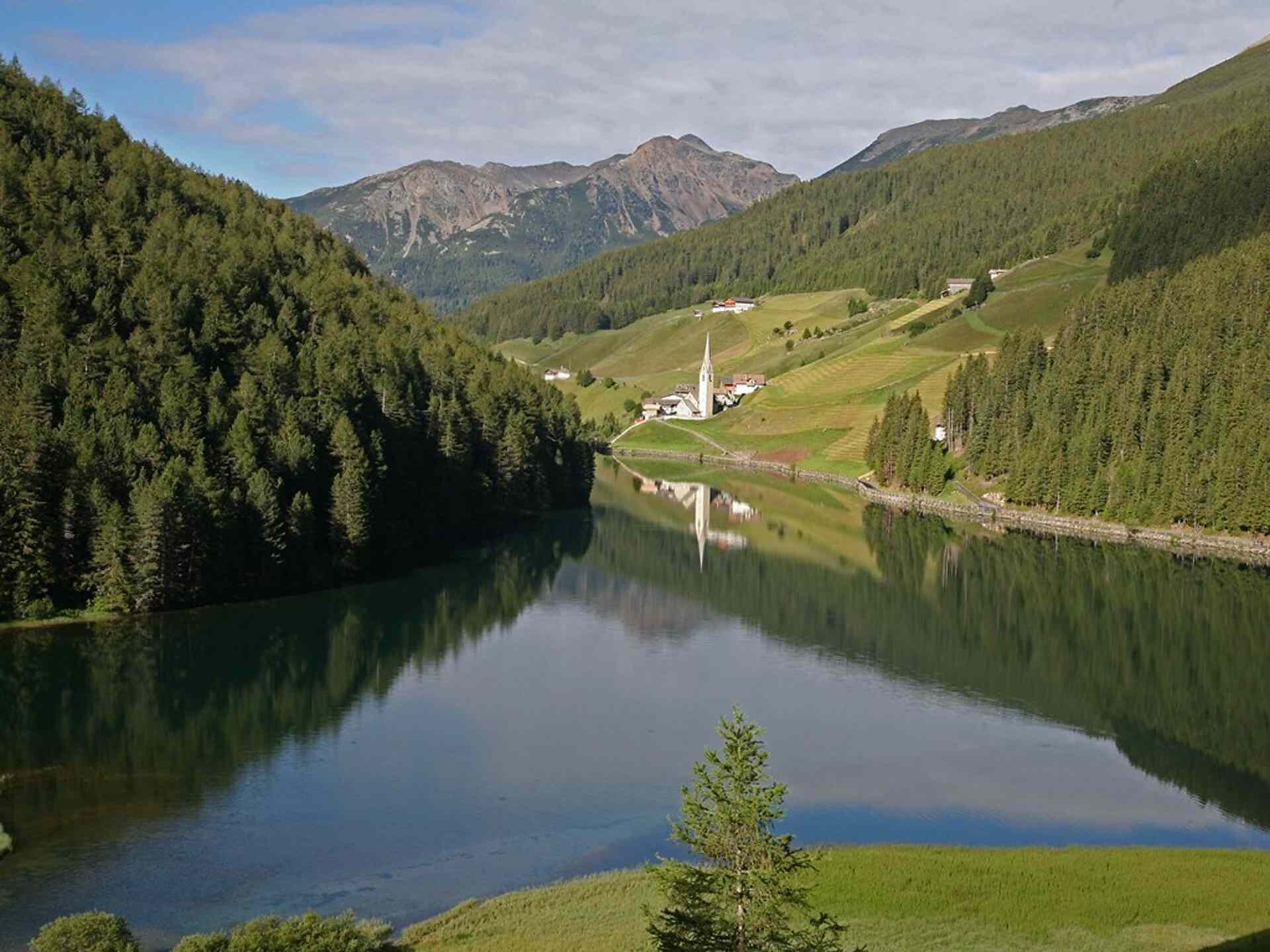 Panoramic view Lago di Valdurna/Durnholzer See Lake