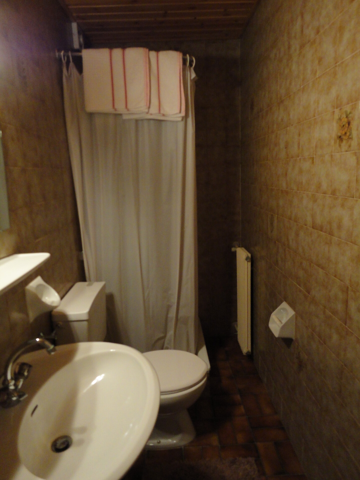 Bathroom1_Apartment3