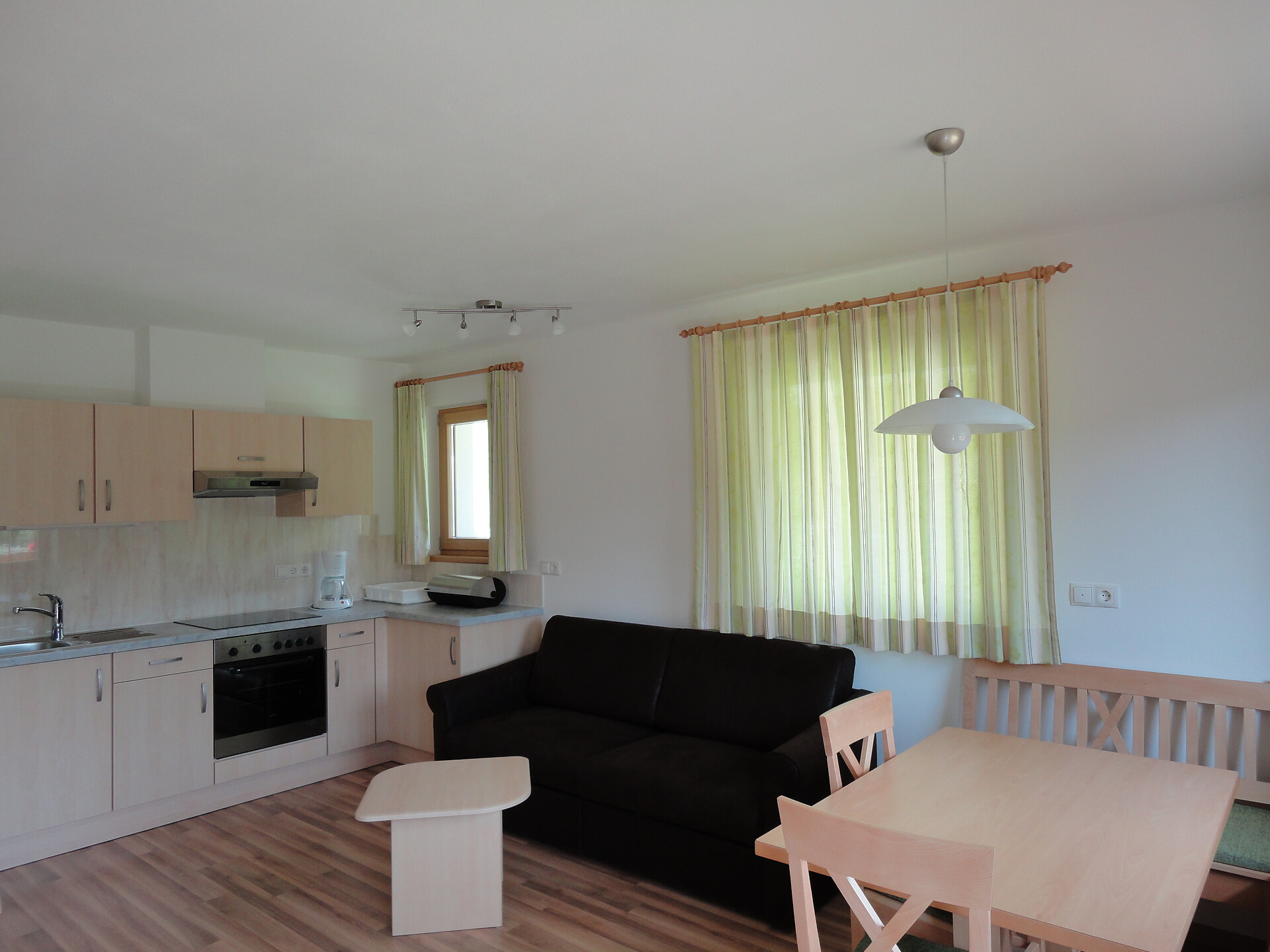 Kitchen1_Apartment2
