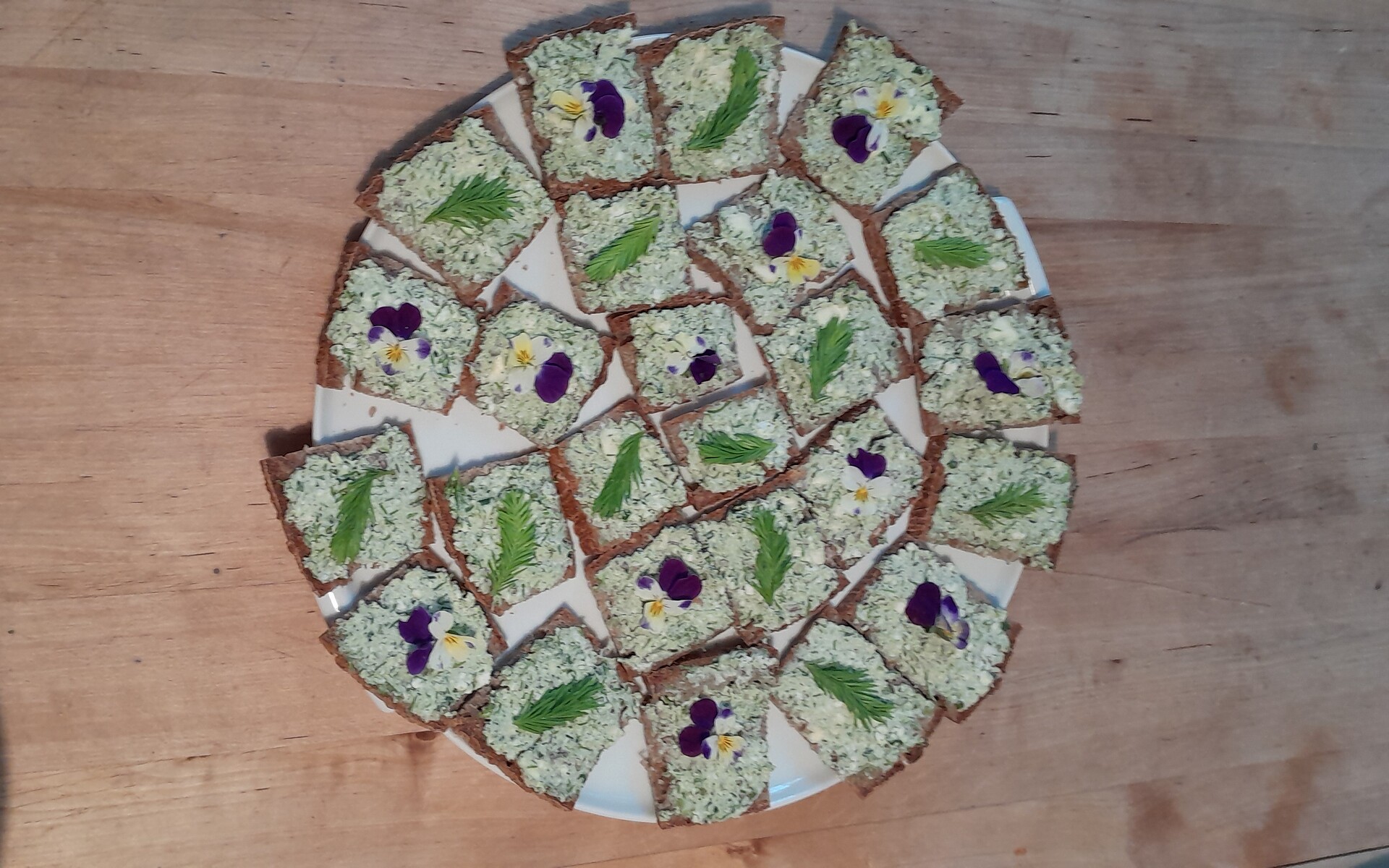 pane con quark alle erbe