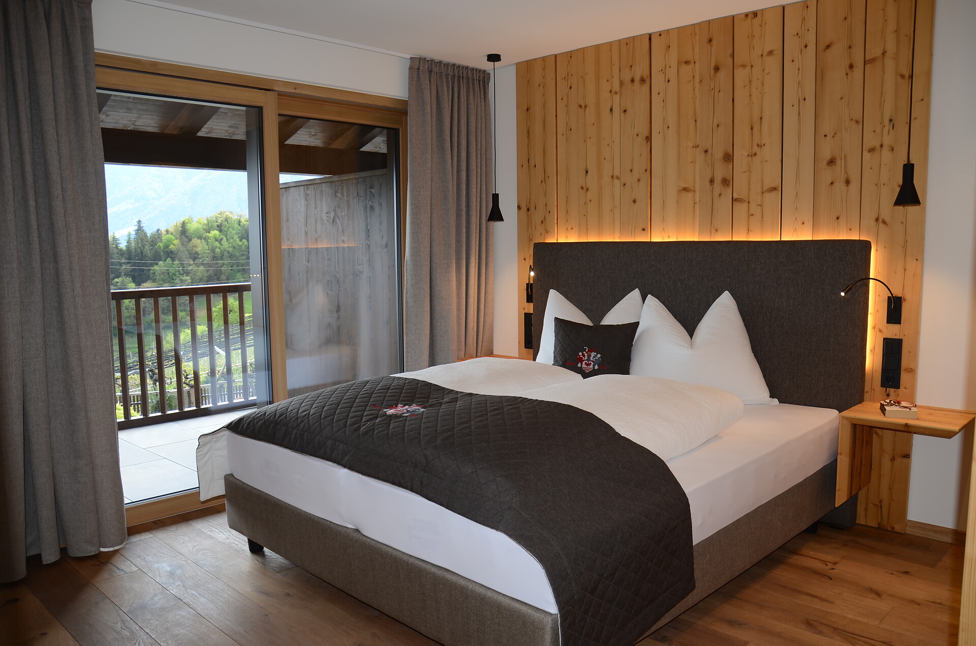 Zimmer Wohnung "Cainina"