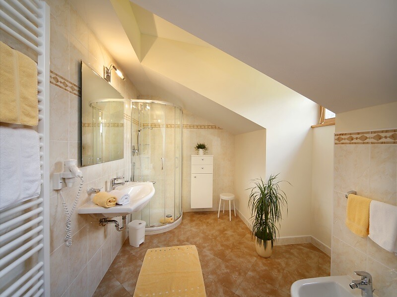 Badezimmer in der Ferienwohnung "Schenna"