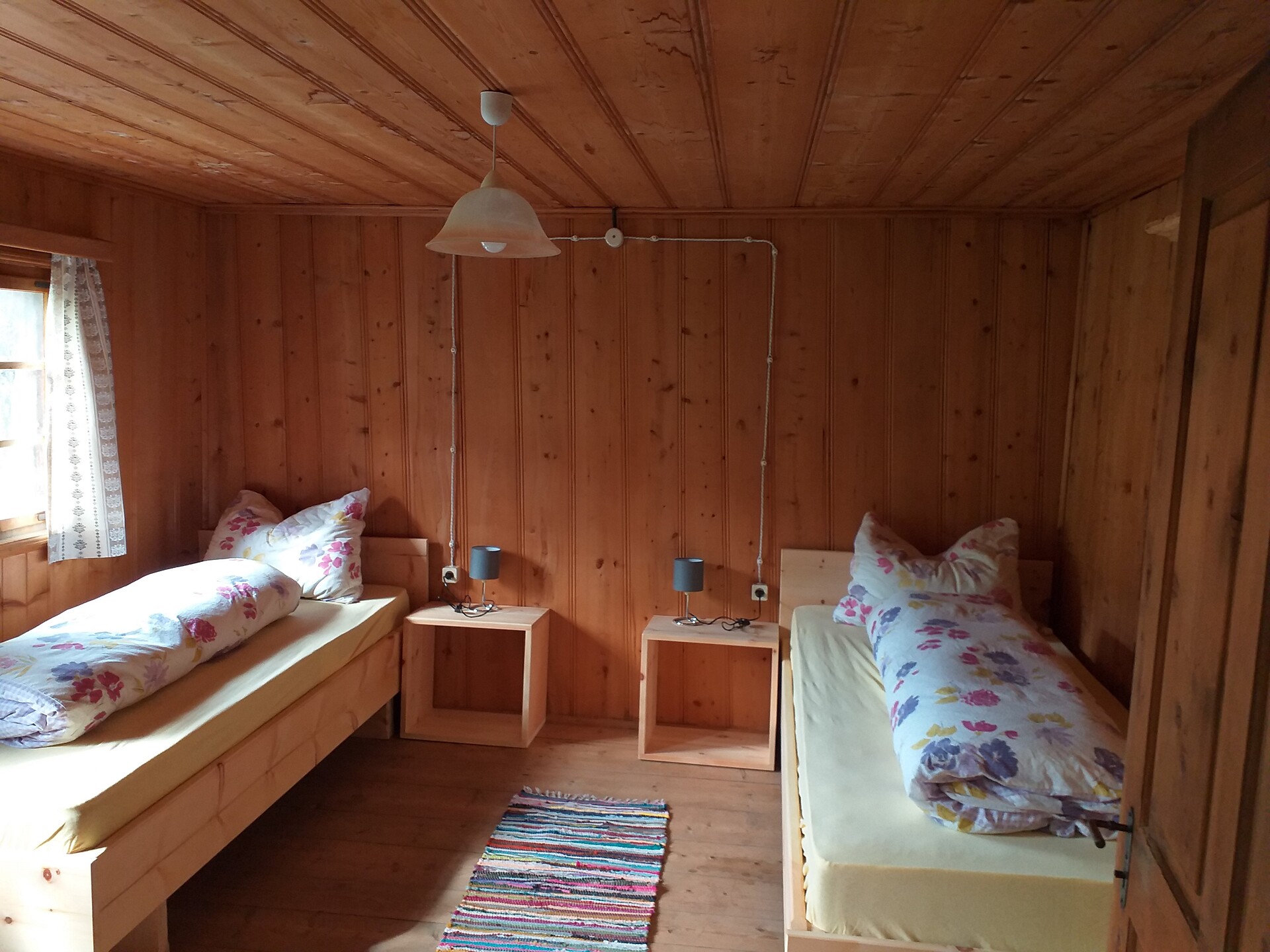 Bedroom with two single beds
