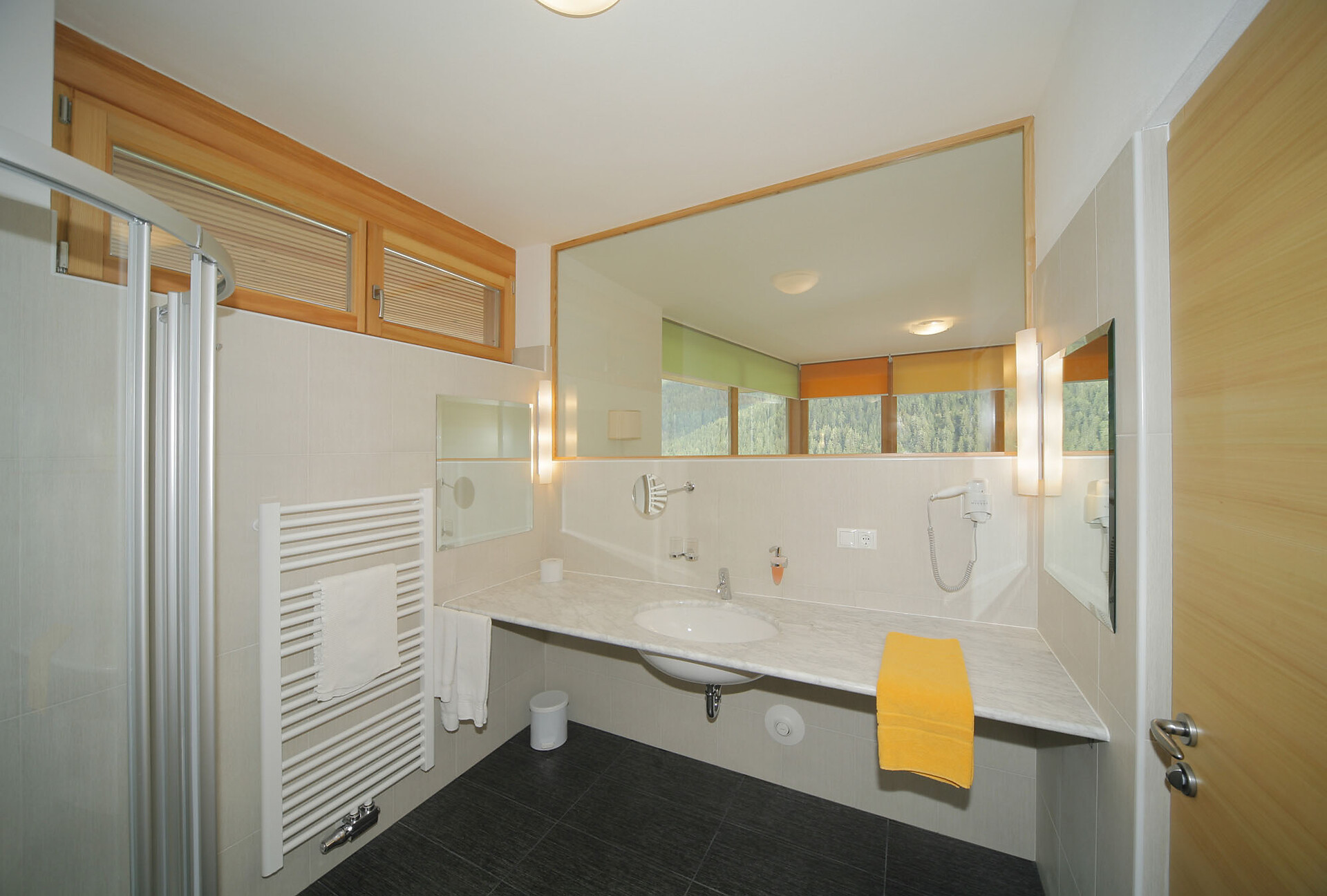 bathroom luxury panorama room