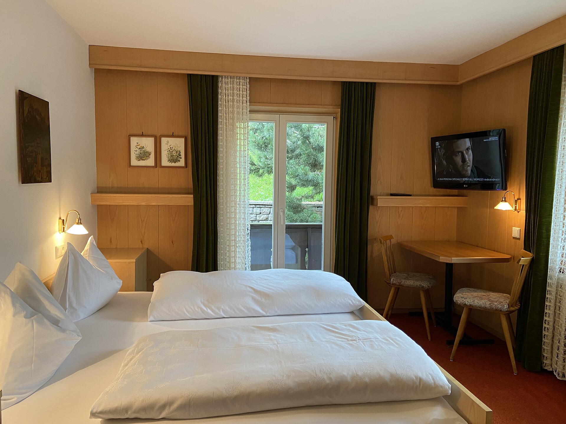 Schlafzimmer Appartement "Sextner Sonnenuhr"