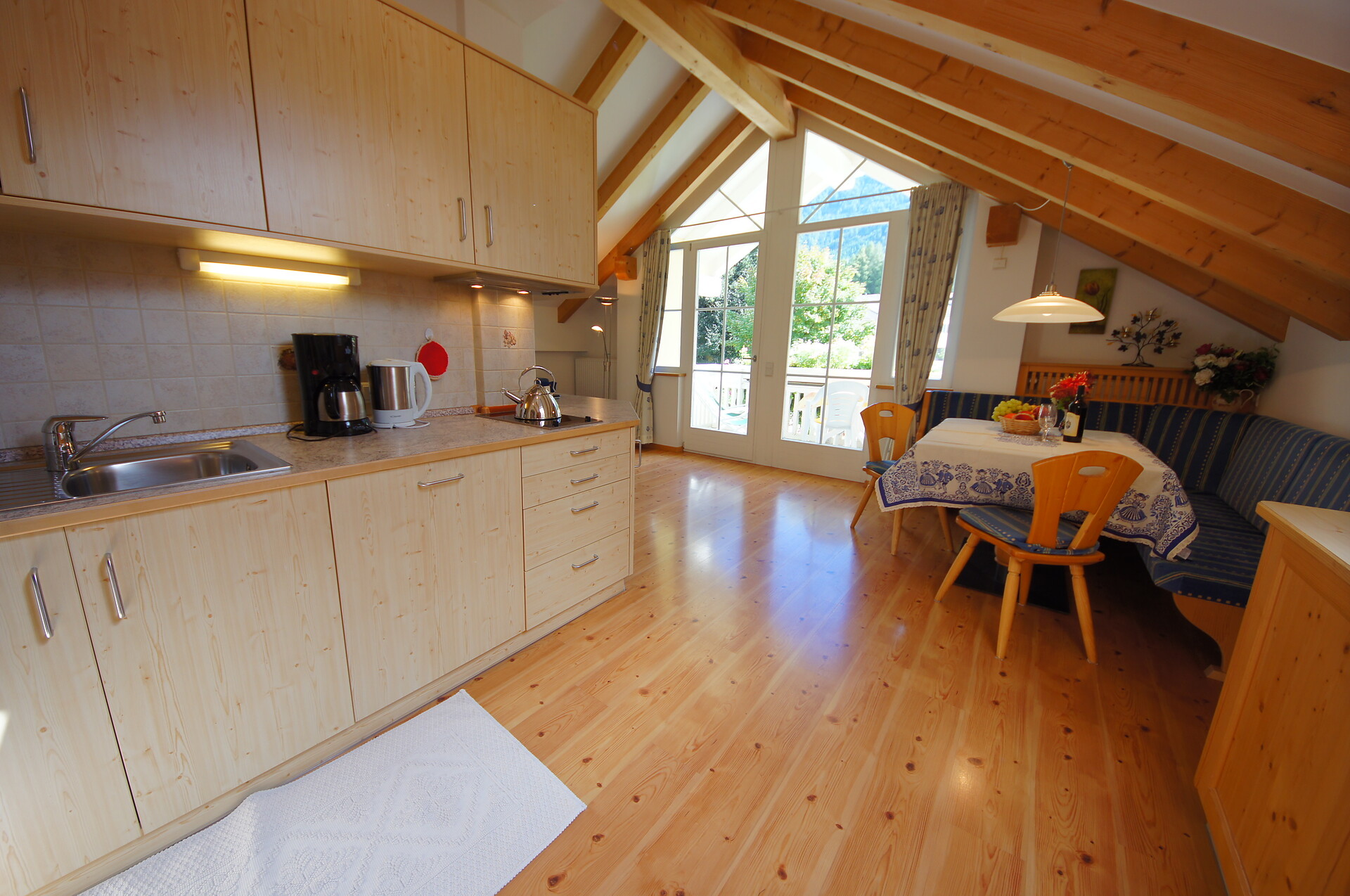 APARTMENT KRONPLATZ