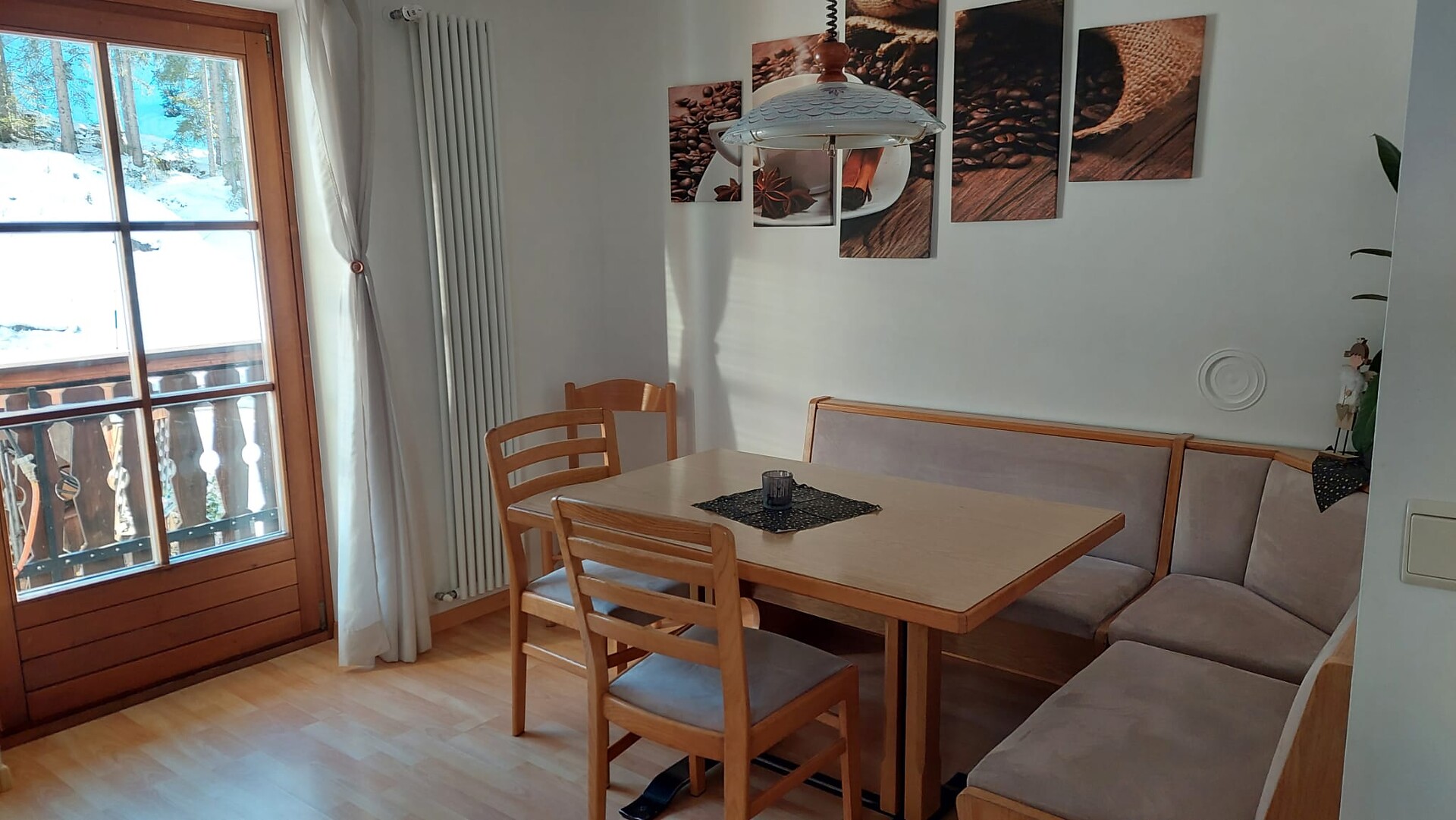 kitchen / dining area