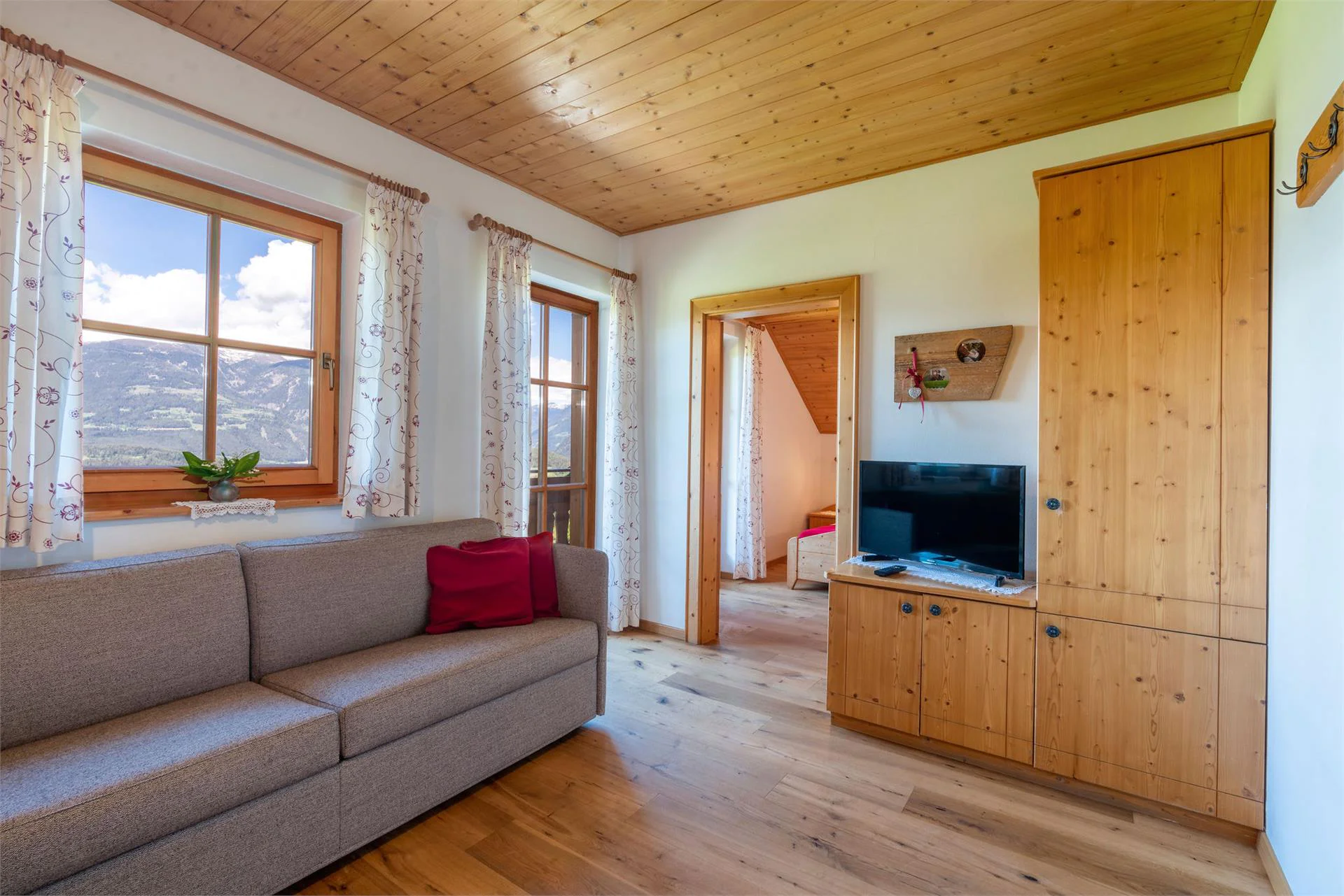 Weliserhof San Lorenzo di Sebato 16 suedtirol.info