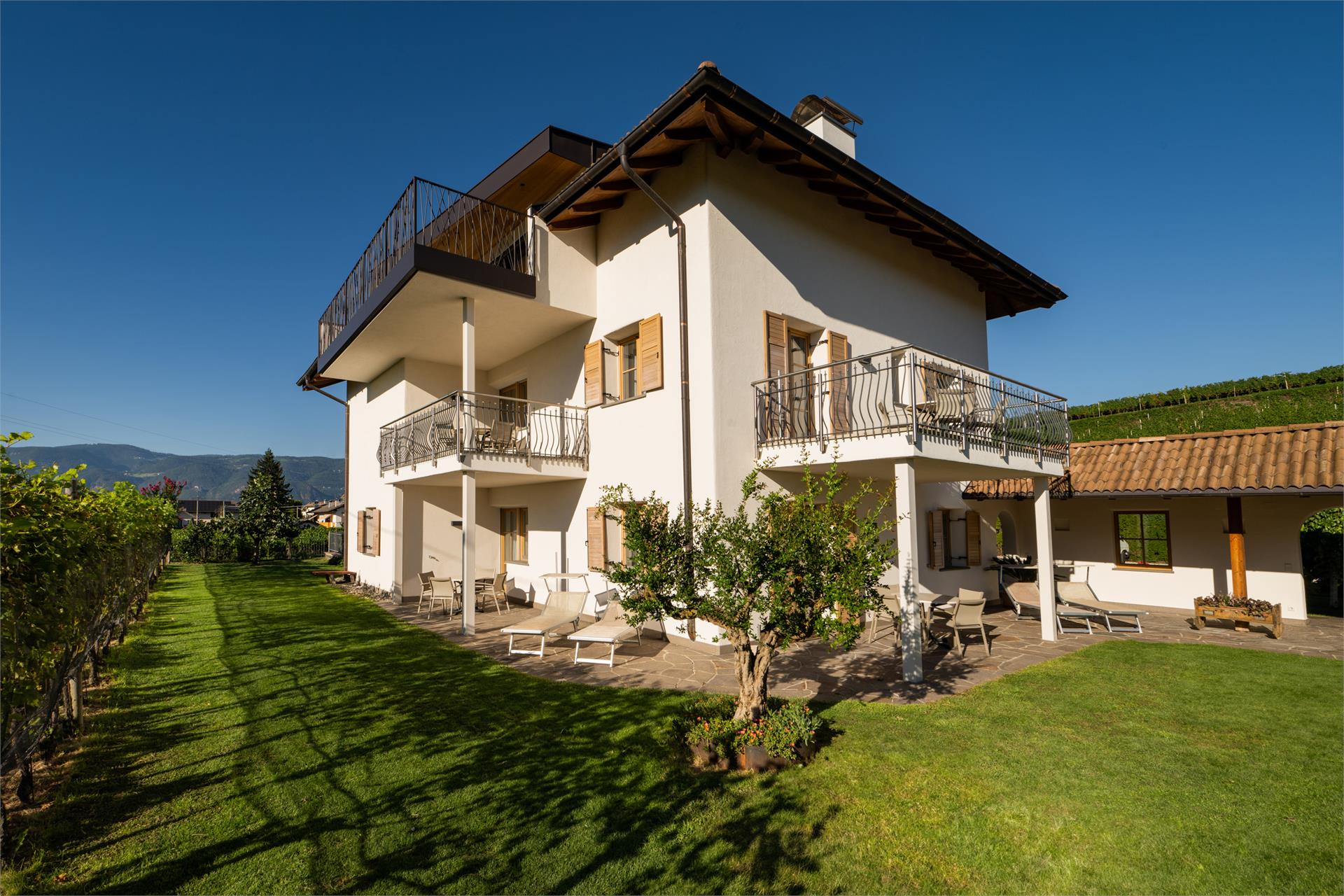 Weingut Sonnenhof Eppan an der Weinstaße/Appiano sulla Strada del Vino 6 suedtirol.info
