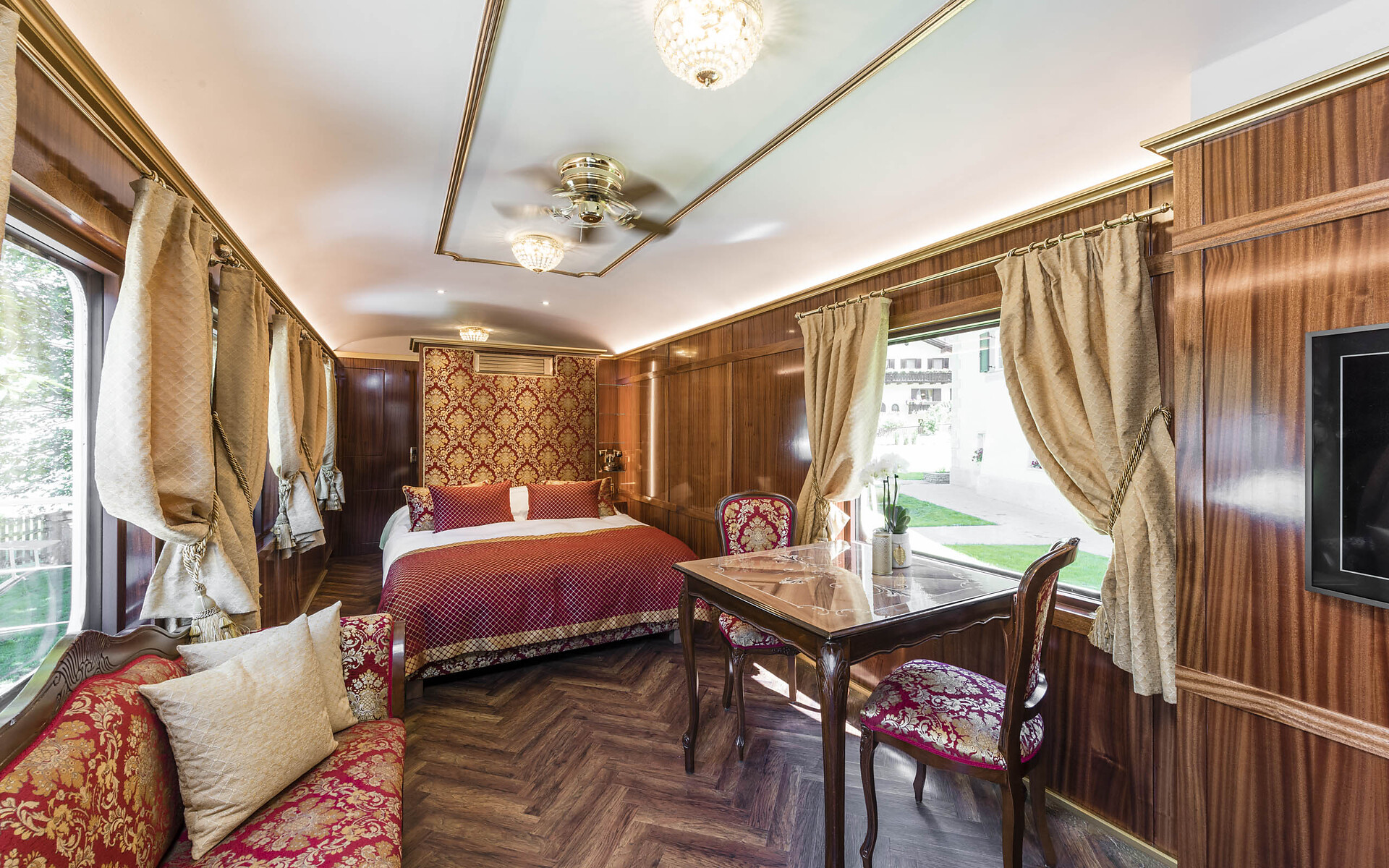 Luxury Lodge