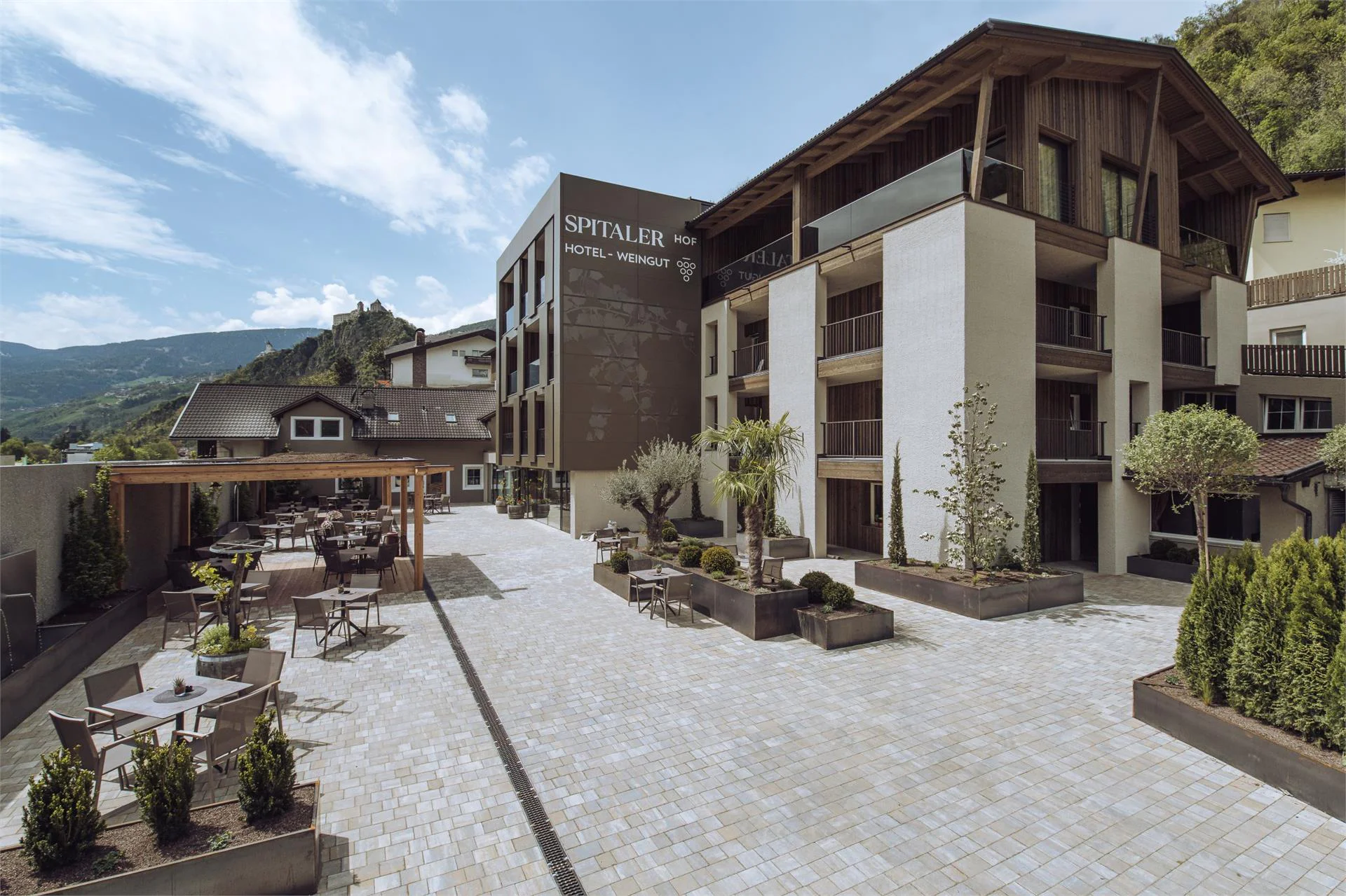 Winery & Hotel Spitalerhof Klausen/Chiusa 24 suedtirol.info