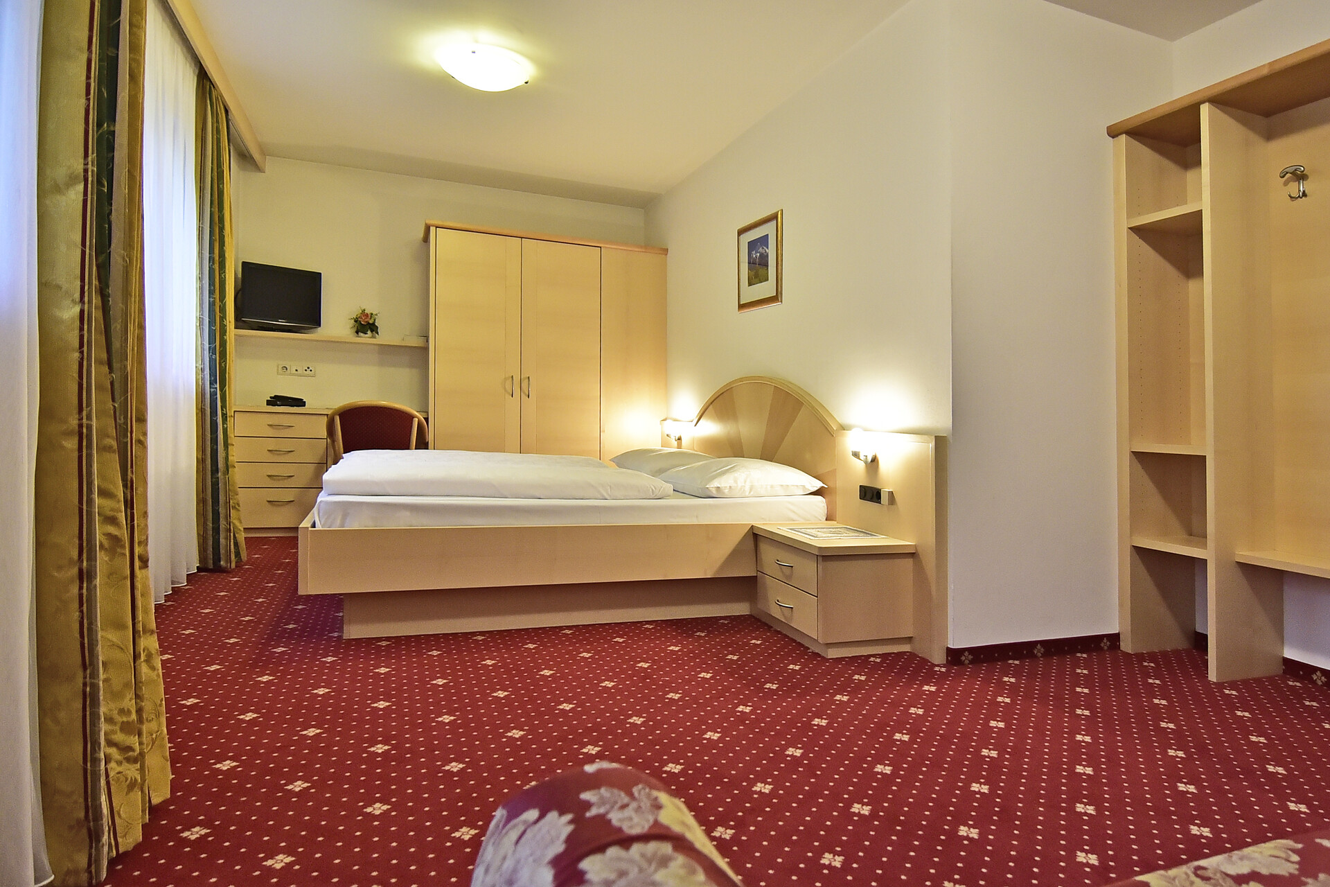 Bed room
