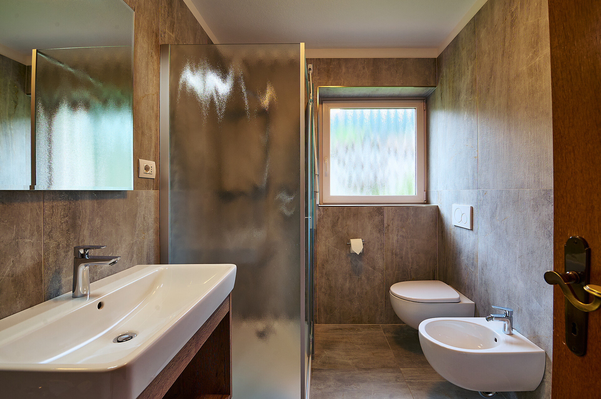 Zacher Alpine Apartments bagno Innichen San Candido