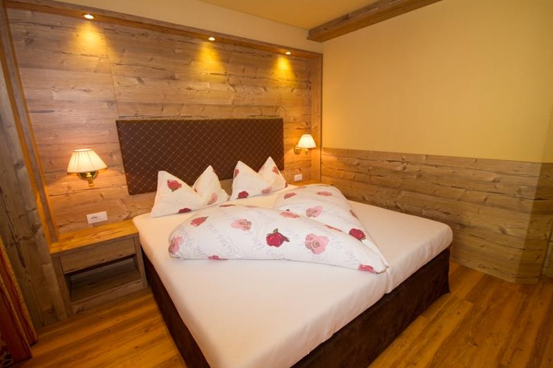 Zimmerhofer Residence deluxe Ahrntal 9 suedtirol.info