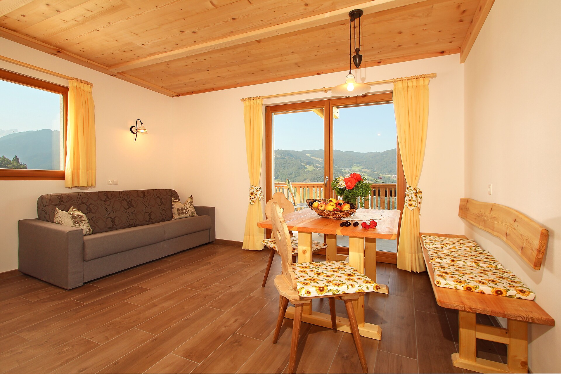 Latemar apartment living space