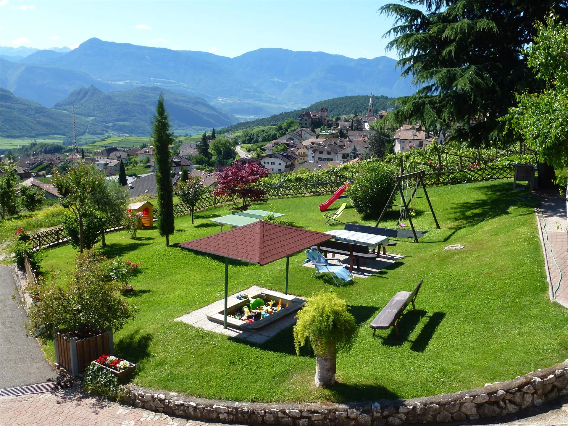 Zum Schwarzen Kus Caldaro sulla Strada del Vino 8 suedtirol.info