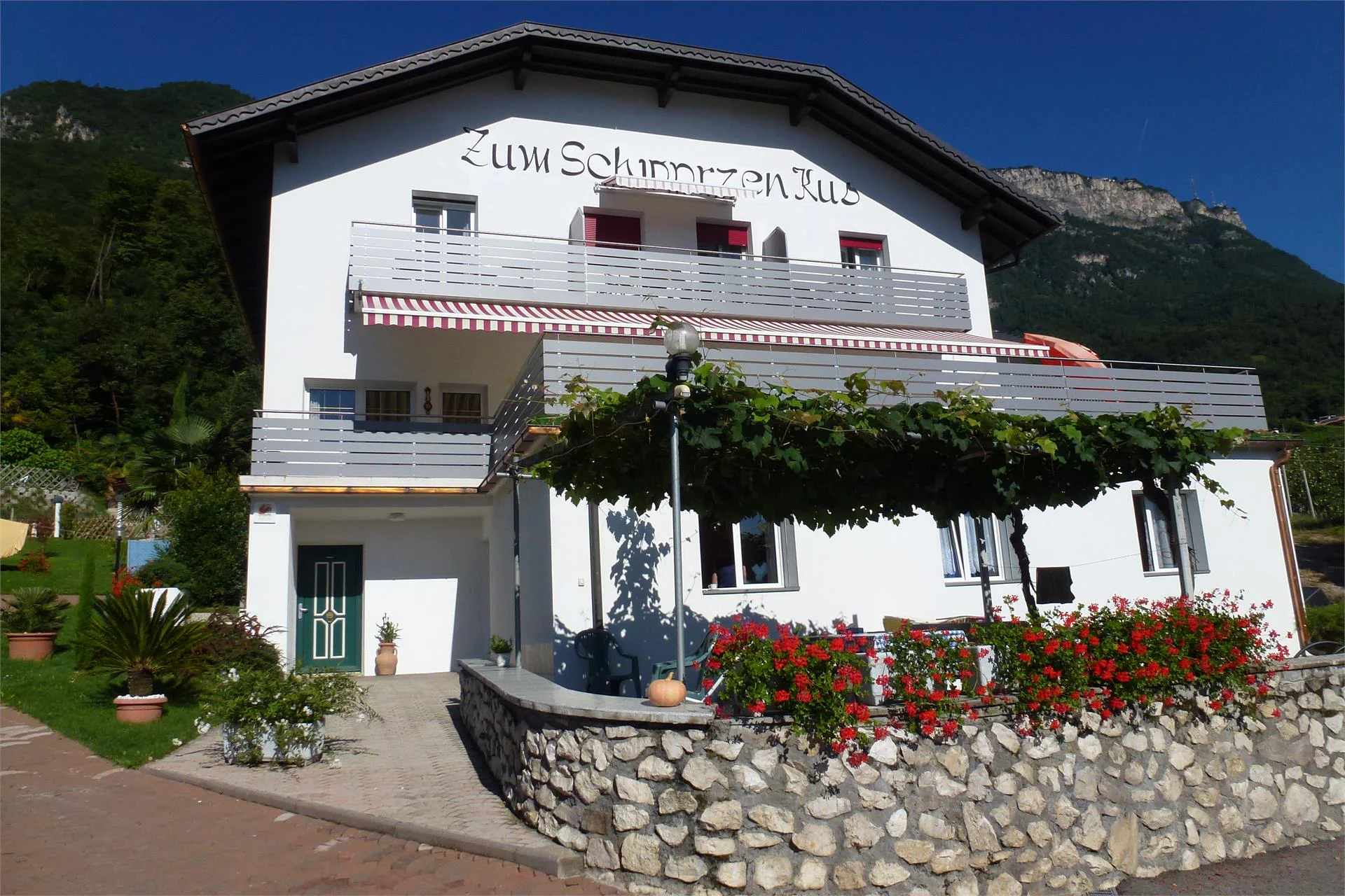 Zum Schwarzen Kus Caldaro sulla Strada del Vino 3 suedtirol.info