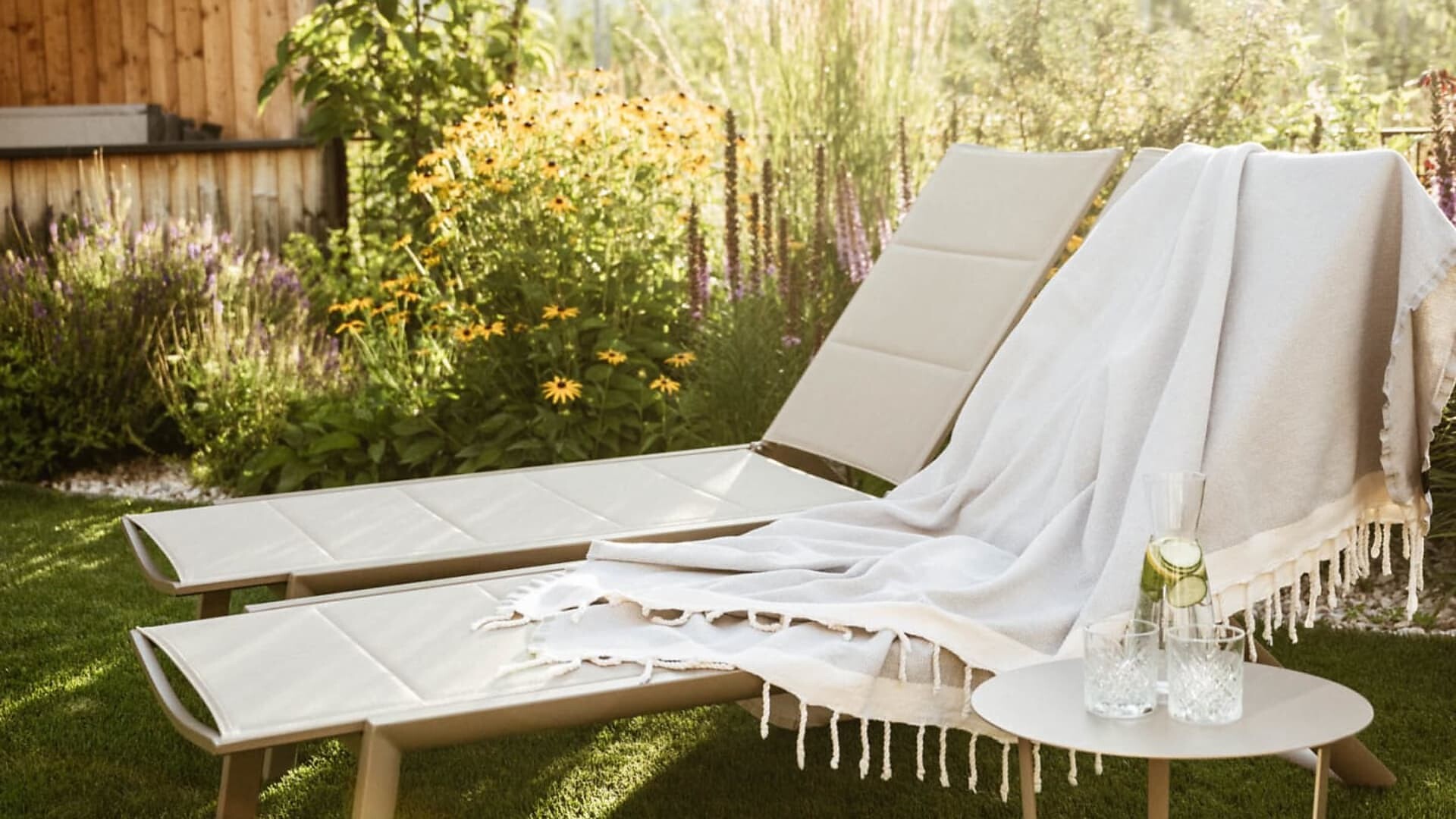Room Lodge with private garden - #2 - Amolaris Garden Lodges & Guesthouse - Vinschgau/Val Venosta - suedtirol.info