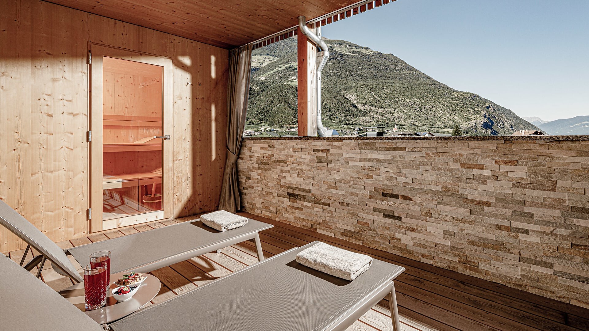 Room Premium Suite Terra - #3 - Amolaris Garden Lodges & Guesthouse - Vinschgau/Val Venosta - suedtirol.info