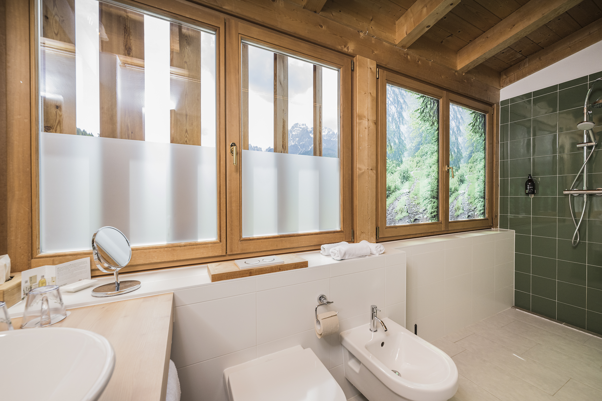 camera Suite Val Fiscalina 50m² - #7 - Berghotel - Sesto - Regione dolomitica 3 Cime - suedtirol.info