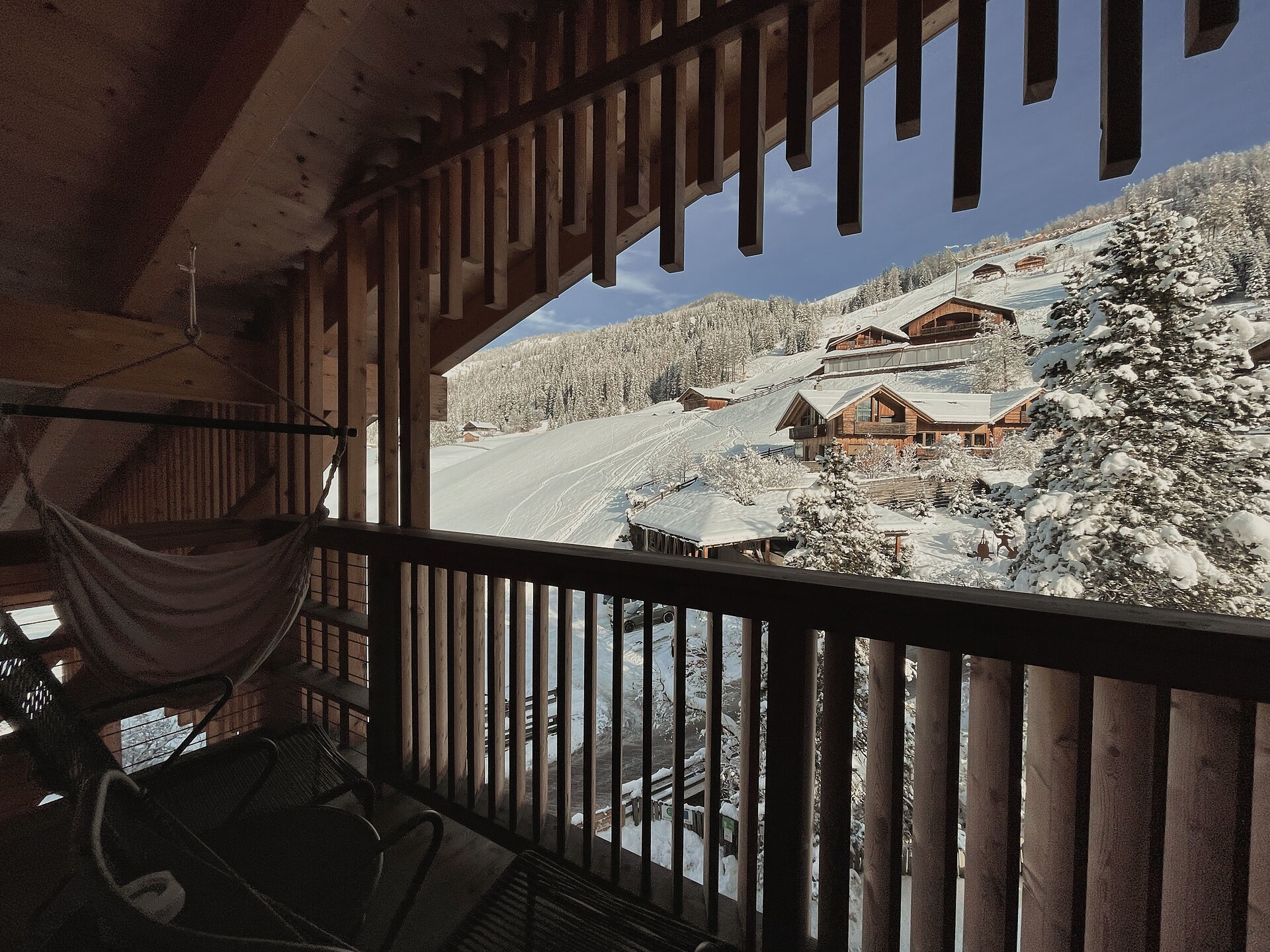 camera Zirben appartamento Tramonto del sole 47m² - #6 - Berghotel - Sesto - Regione dolomitica 3 Cime - suedtirol.info