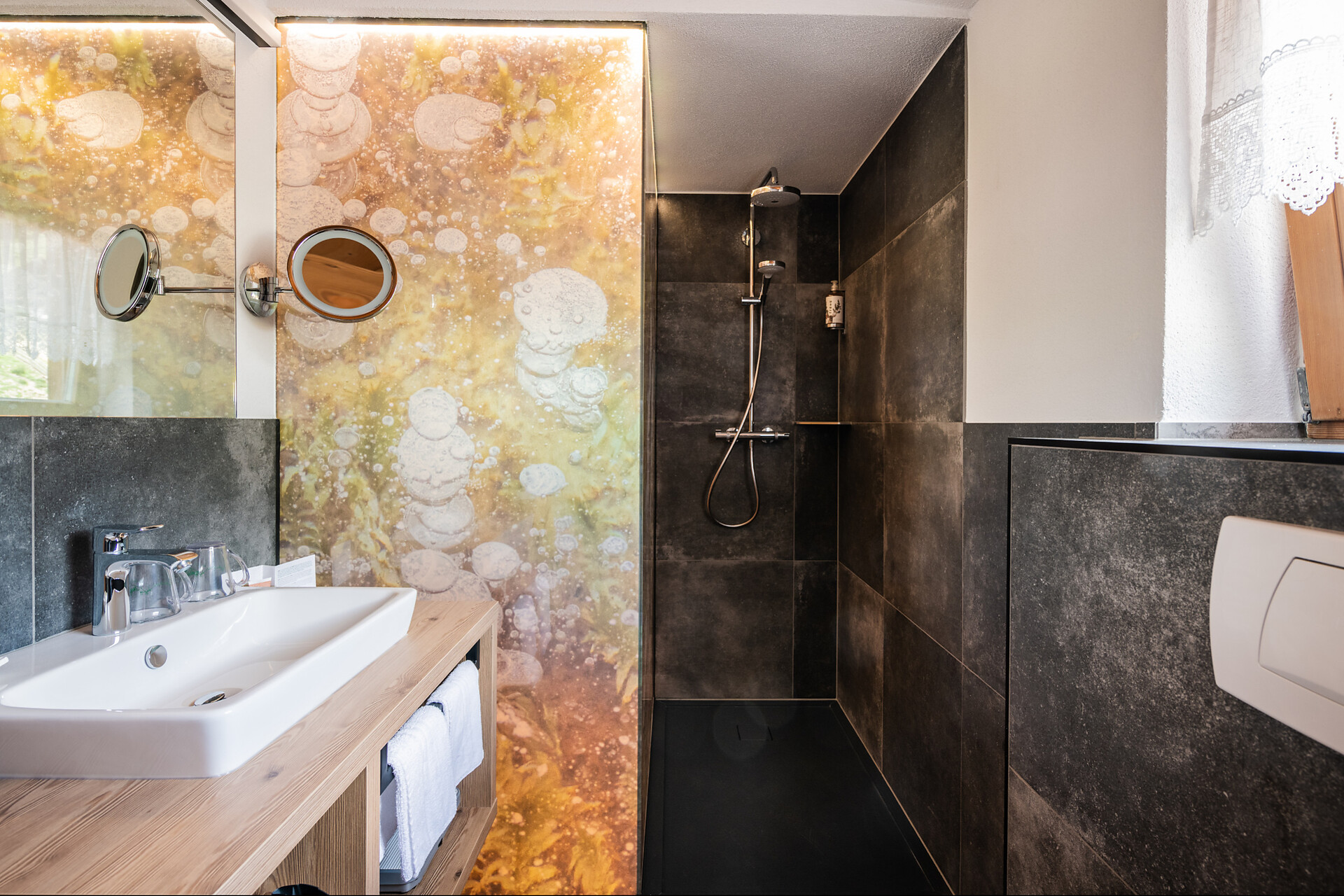 camera Suite Sotto il Tetto - #5 - Berghotel - Sesto - Regione dolomitica 3 Cime - suedtirol.info