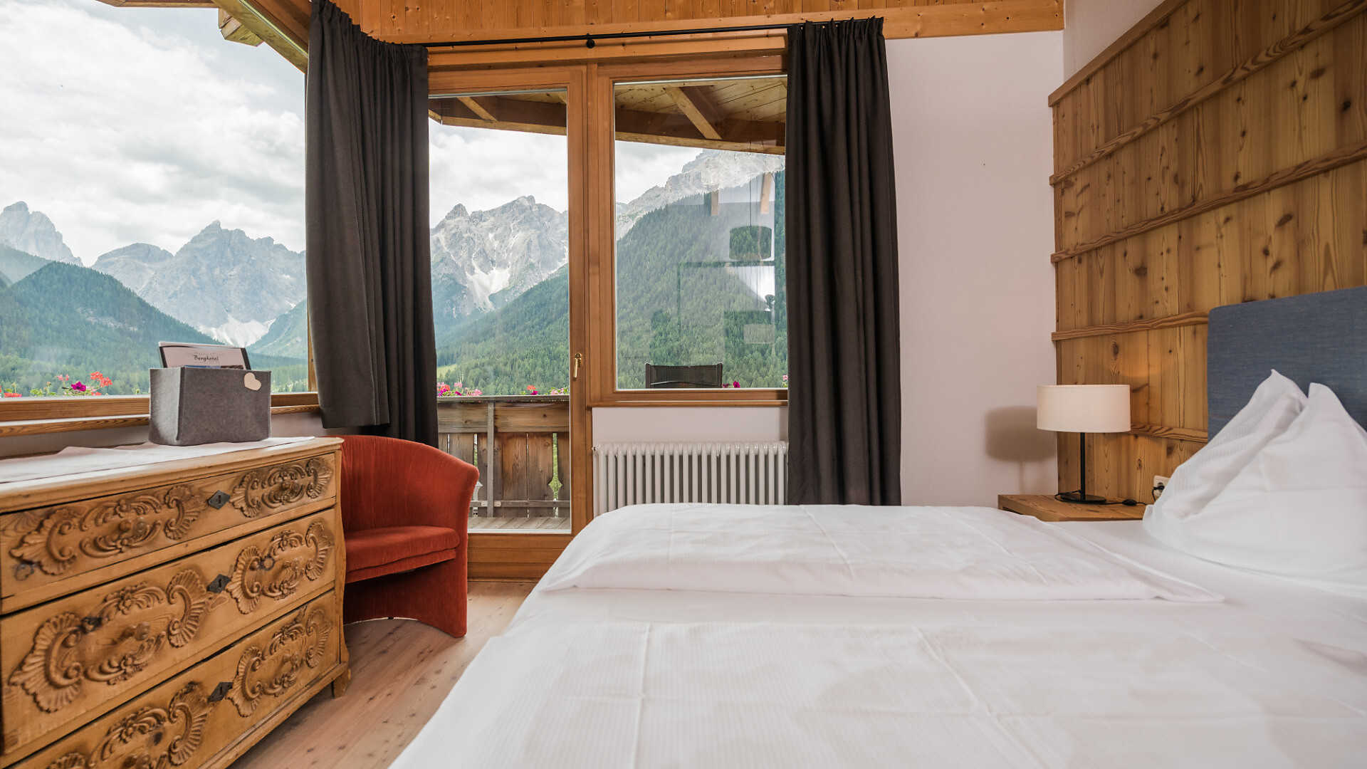 camera Panorama Suite 40mq - #1 - Berghotel - Sesto - Regione dolomitica 3 Cime - suedtirol.info