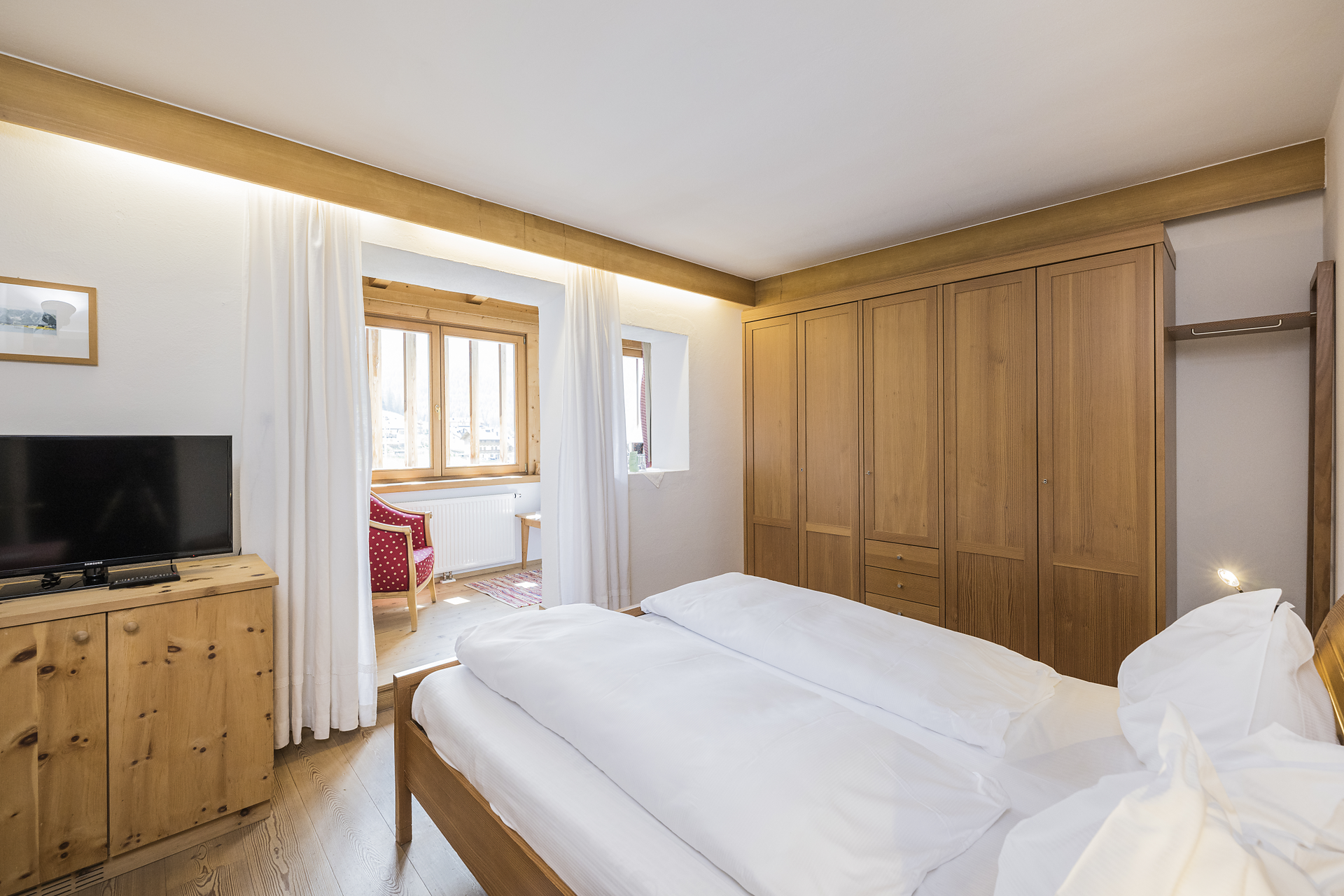 camera Camera doppia Dolomiti di Sesto 38mq senza balcone - #1 - Berghotel - Sesto - Regione dolomitica 3 Cime - suedtirol.info