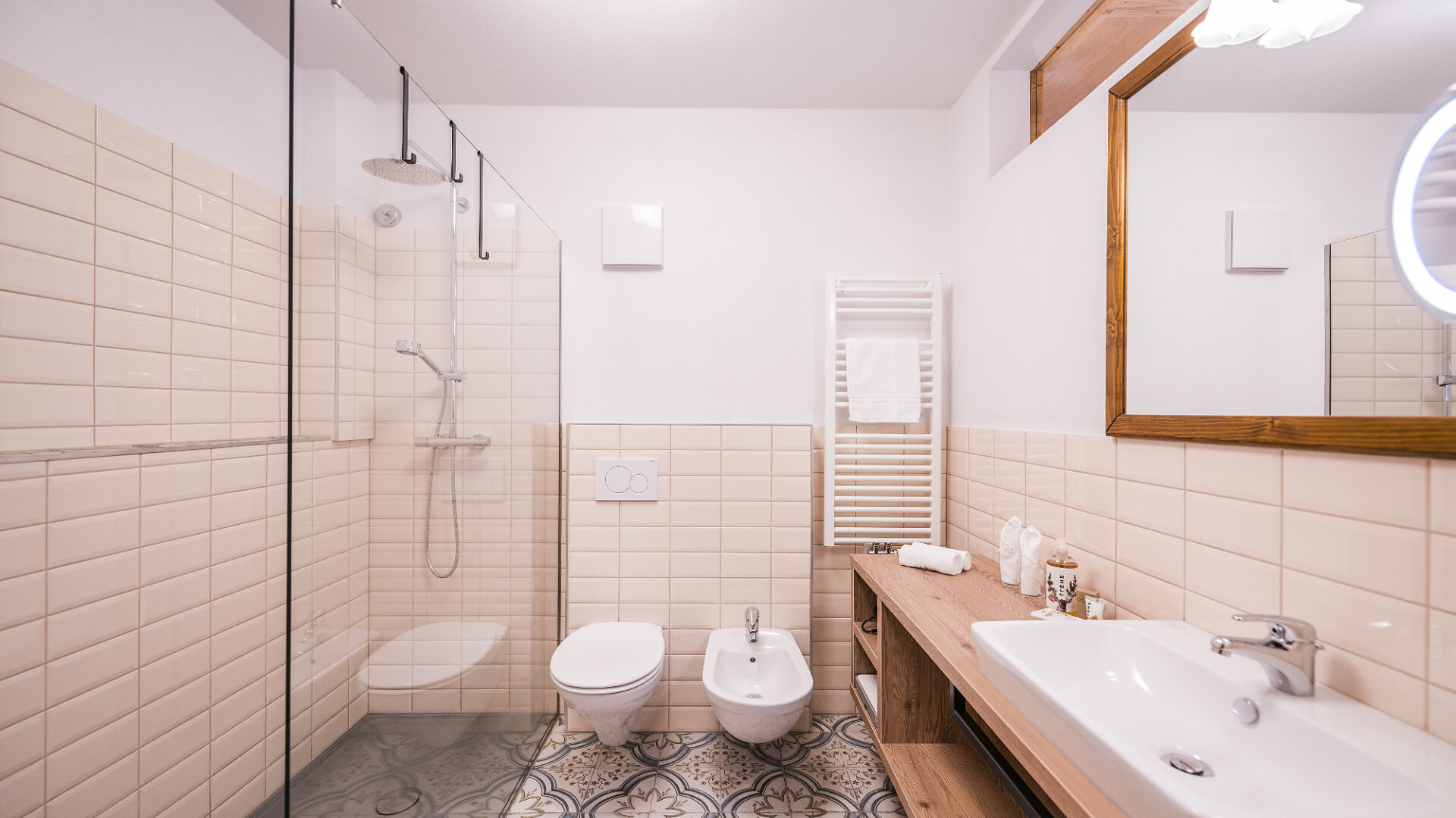 camera Familysuite Val Fiscalina 88m² - #5 - Berghotel - Sesto - Regione dolomitica 3 Cime - suedtirol.info