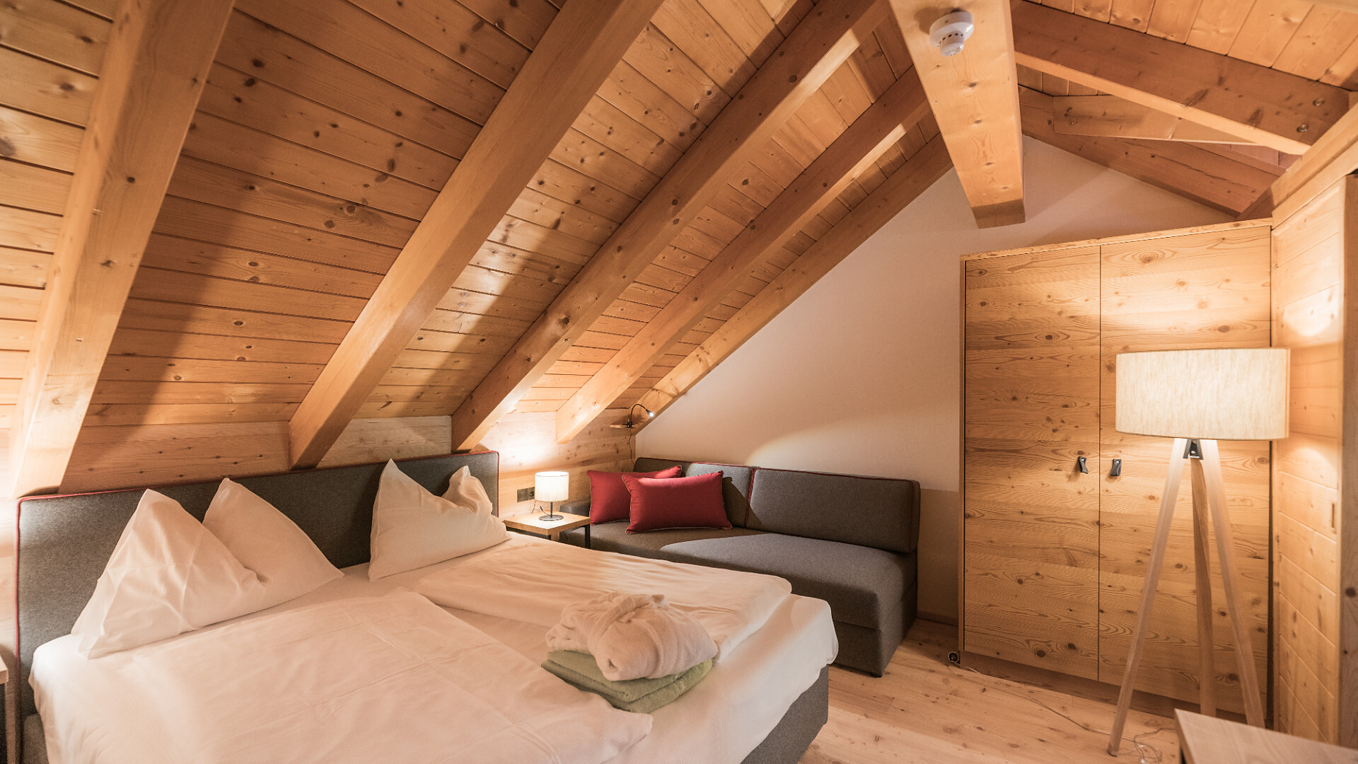 camera Studio Larice 55mq - #3 - Berghotel - Sesto - Regione dolomitica 3 Cime - suedtirol.info