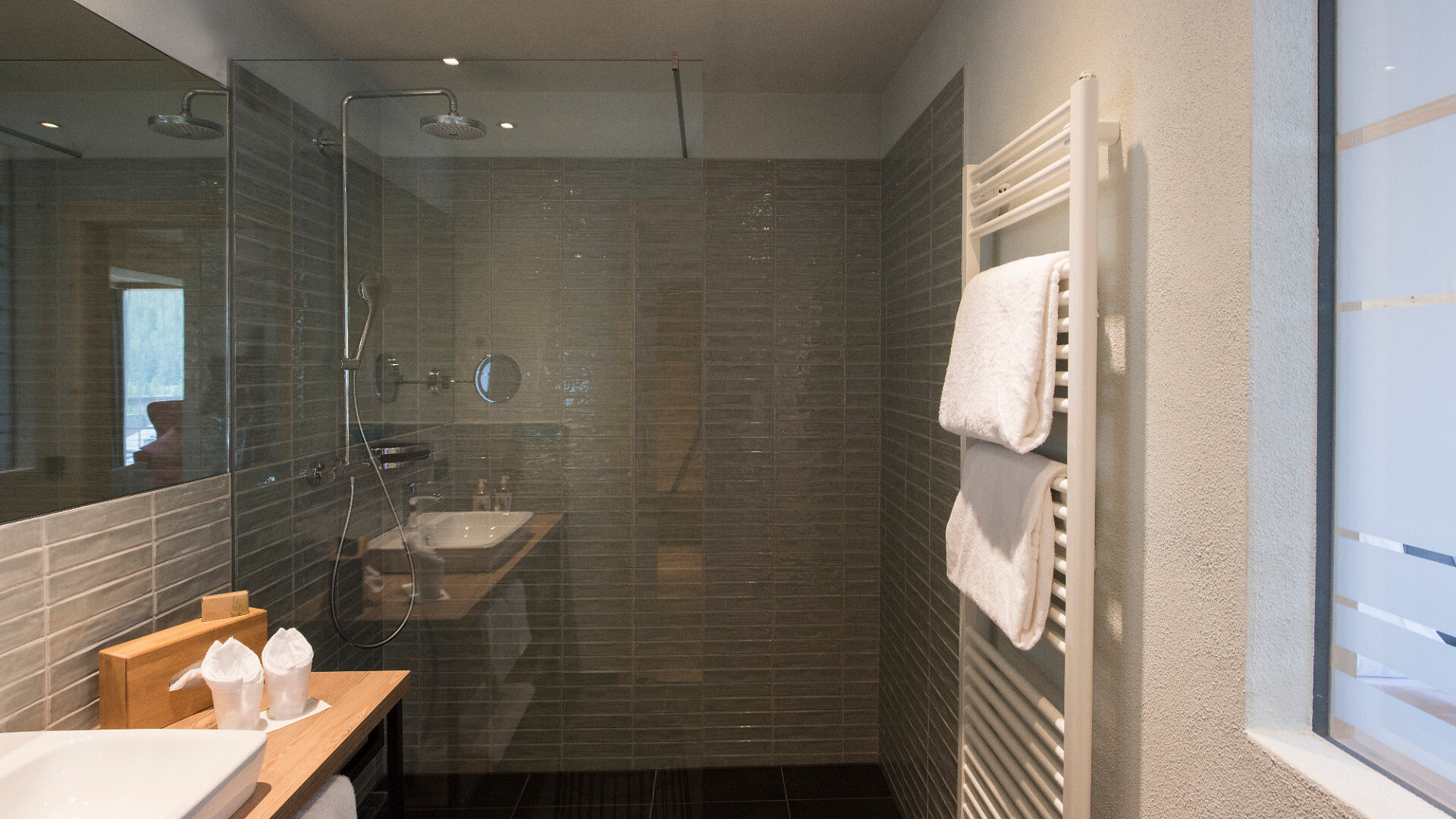 camera Zirben Suite 50m² - #3 - Berghotel - Sesto - Regione dolomitica 3 Cime - suedtirol.info