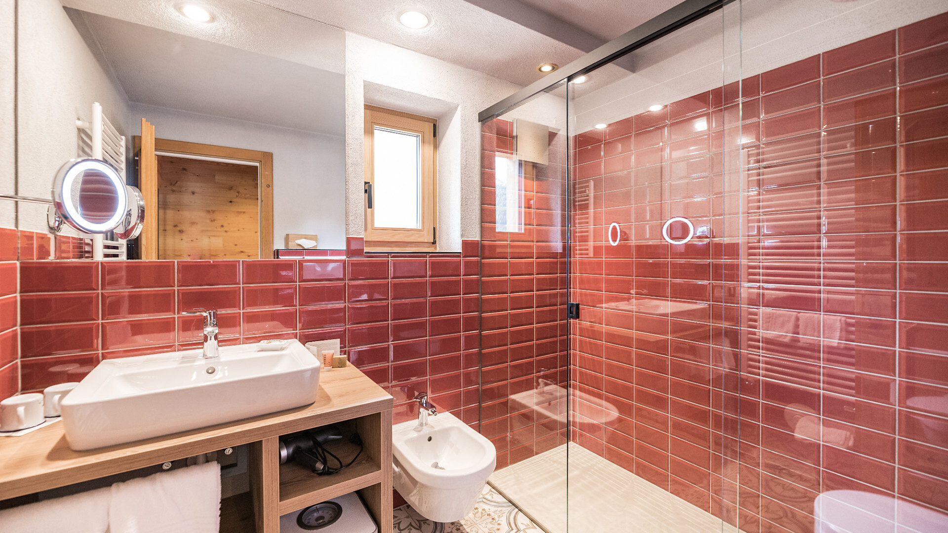 camera Studio Larice 65mq - #7 - Berghotel - Sesto - Regione dolomitica 3 Cime - suedtirol.info