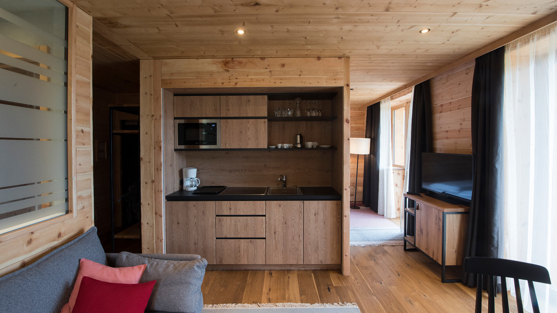 camera Zirben appartamento 47m² a pianoterra - #2 - Berghotel - Sesto - Regione dolomitica 3 Cime - suedtirol.info