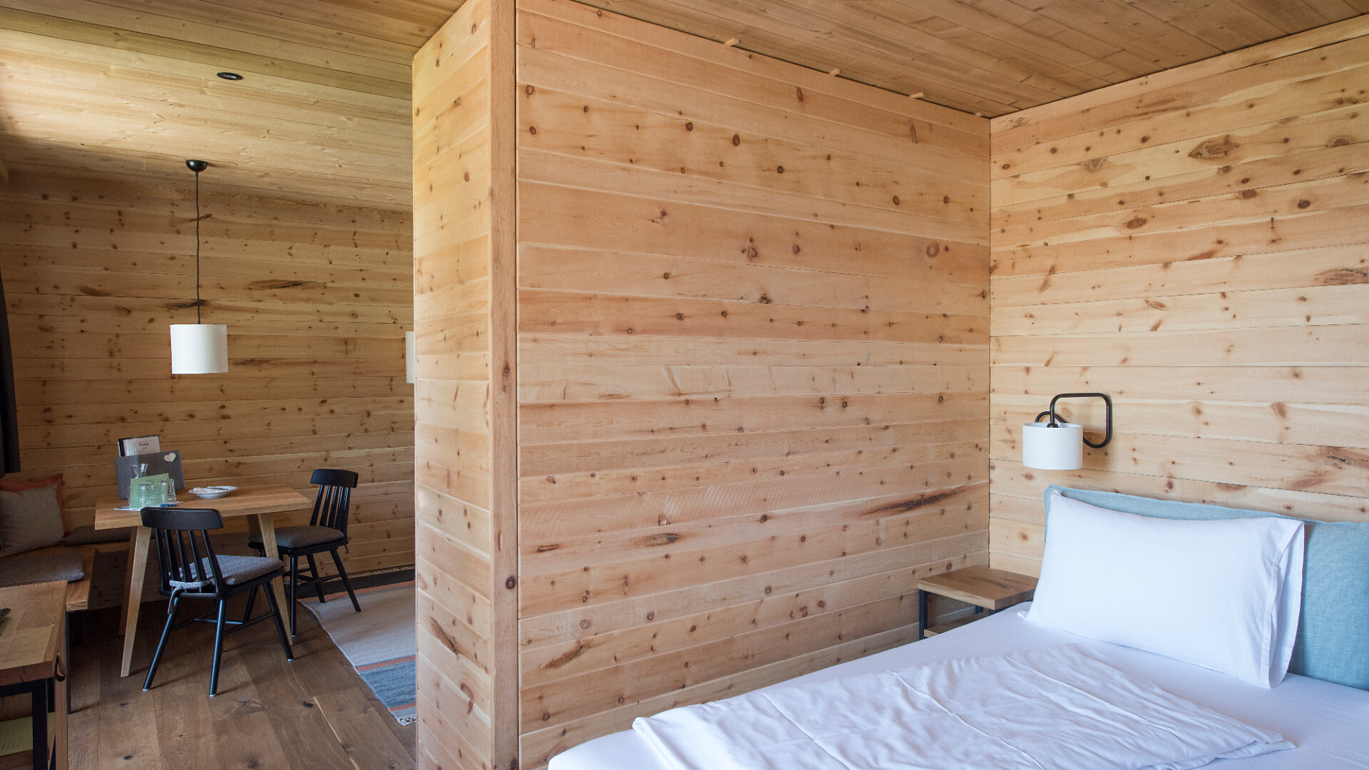 camera Zirben appartamento 47m² a pianoterra - #3 - Berghotel - Sesto - Regione dolomitica 3 Cime - suedtirol.info