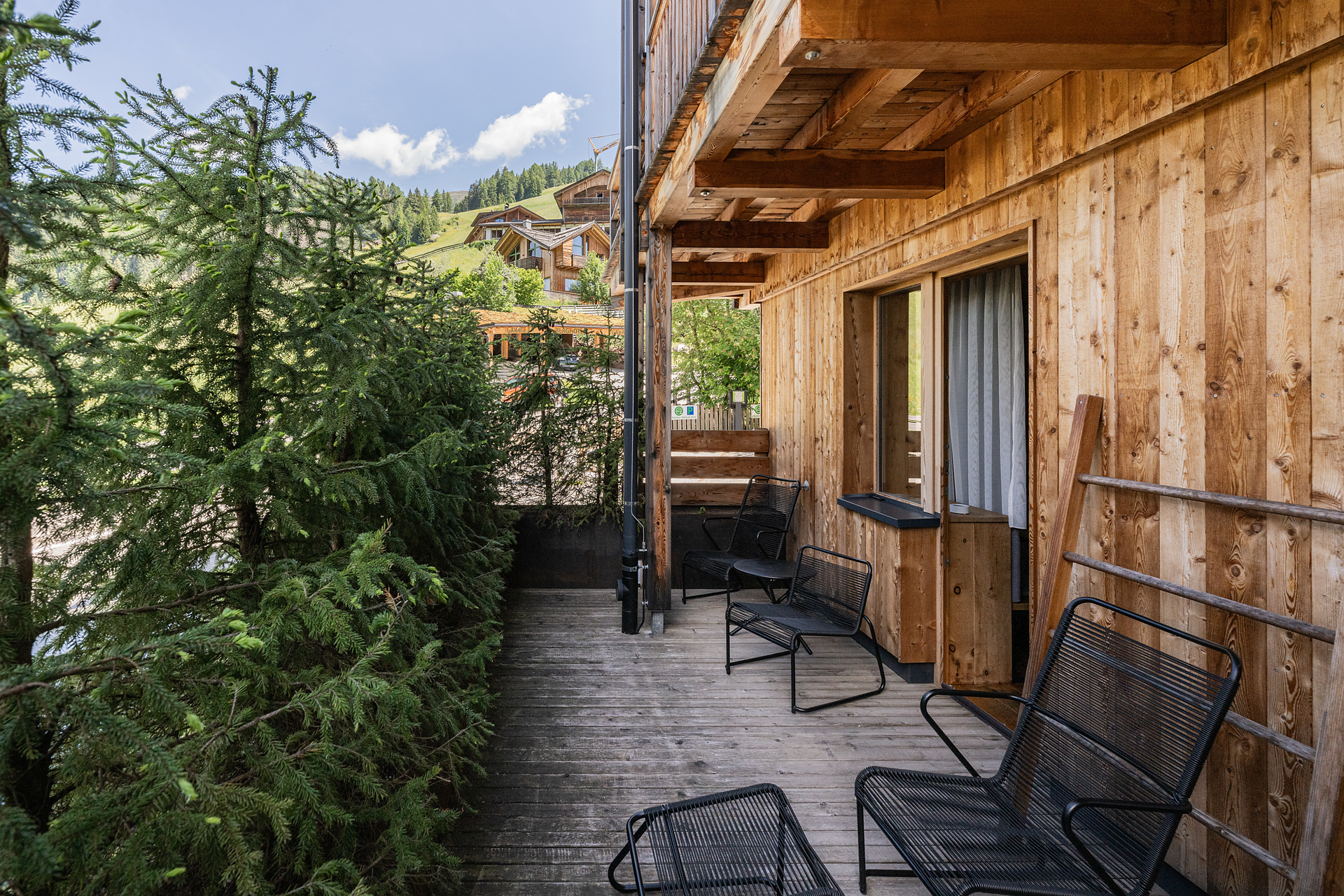 camera Zirben appartamento 47m² a pianoterra - #5 - Berghotel - Sesto - Regione dolomitica 3 Cime - suedtirol.info