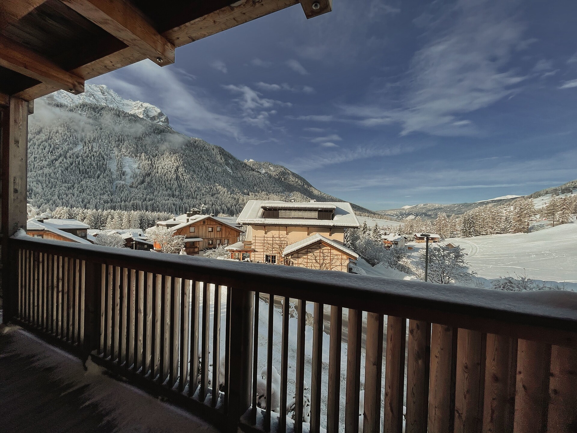 camera Zirben appartamento Tramonto del sole 47m² - #4 - Berghotel - Sesto - Regione dolomitica 3 Cime - suedtirol.info