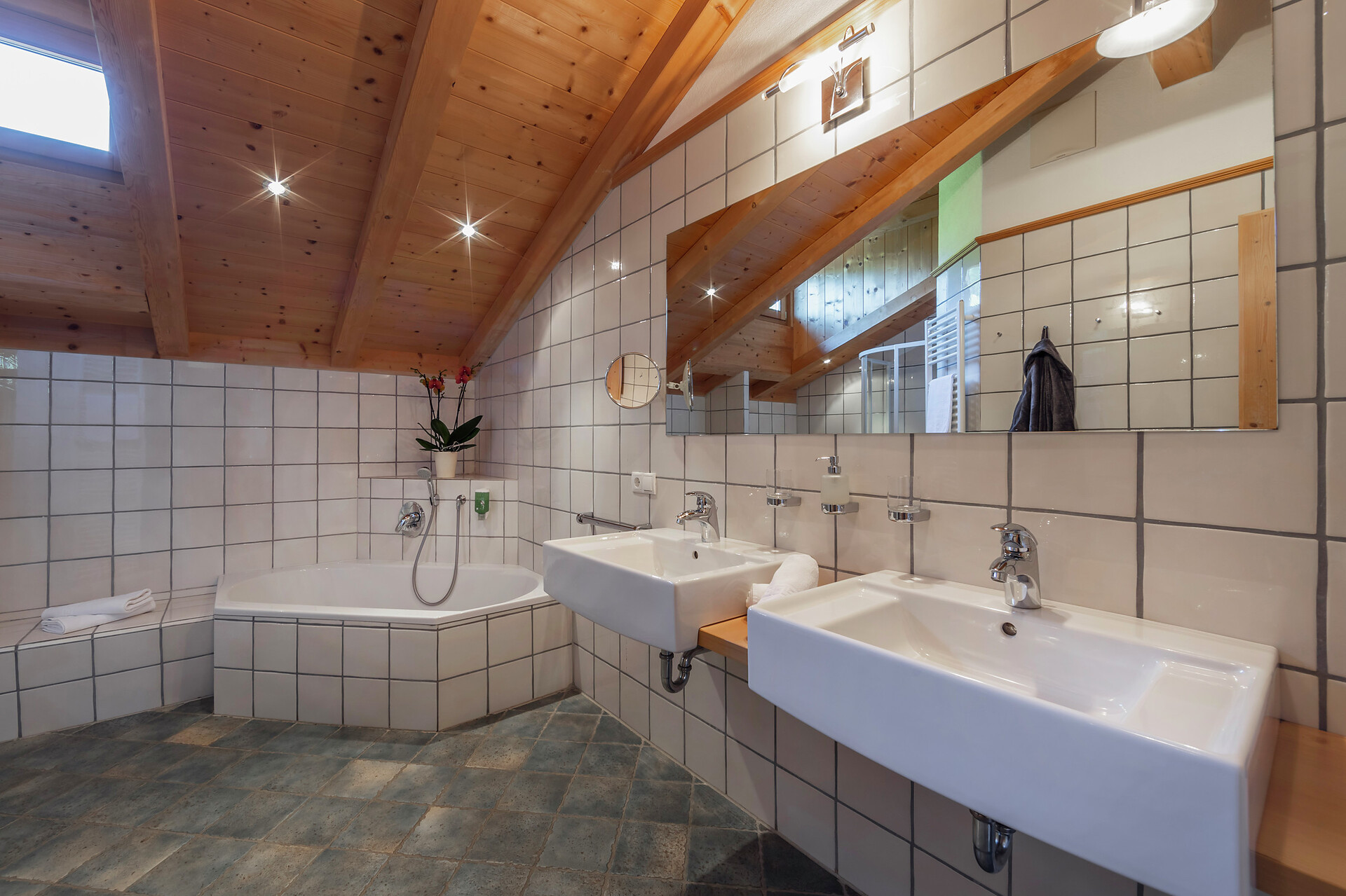 Ferienwohnung Chalet Lodnerspitze (94 m²) - #7 - Die Taser Alm - Meran und Umgebung - suedtirol.info