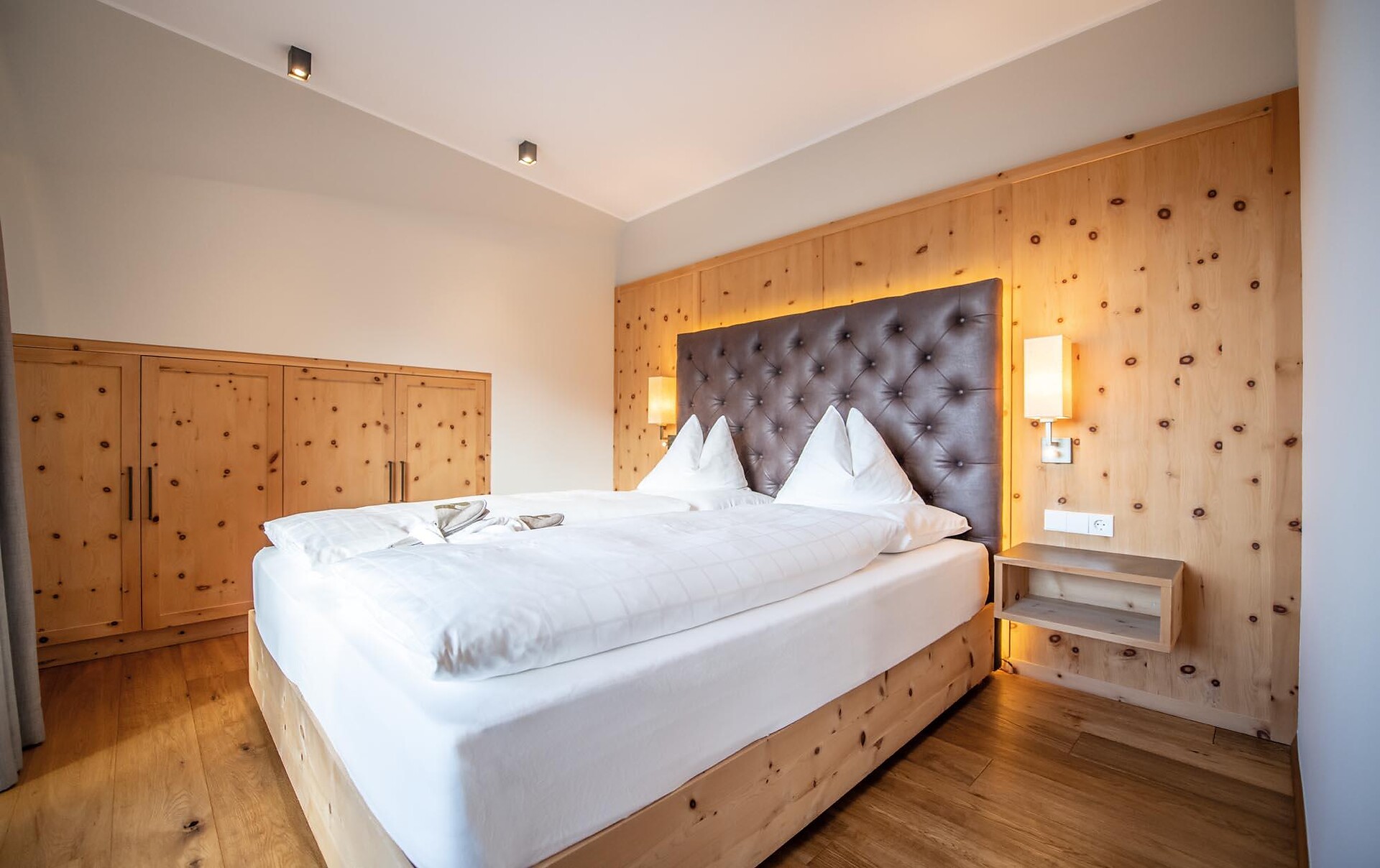 Zimmer Suite "Schwarzhorn" - #1 - DAS ROYAL - Dolomitenregion Eggental - suedtirol.info