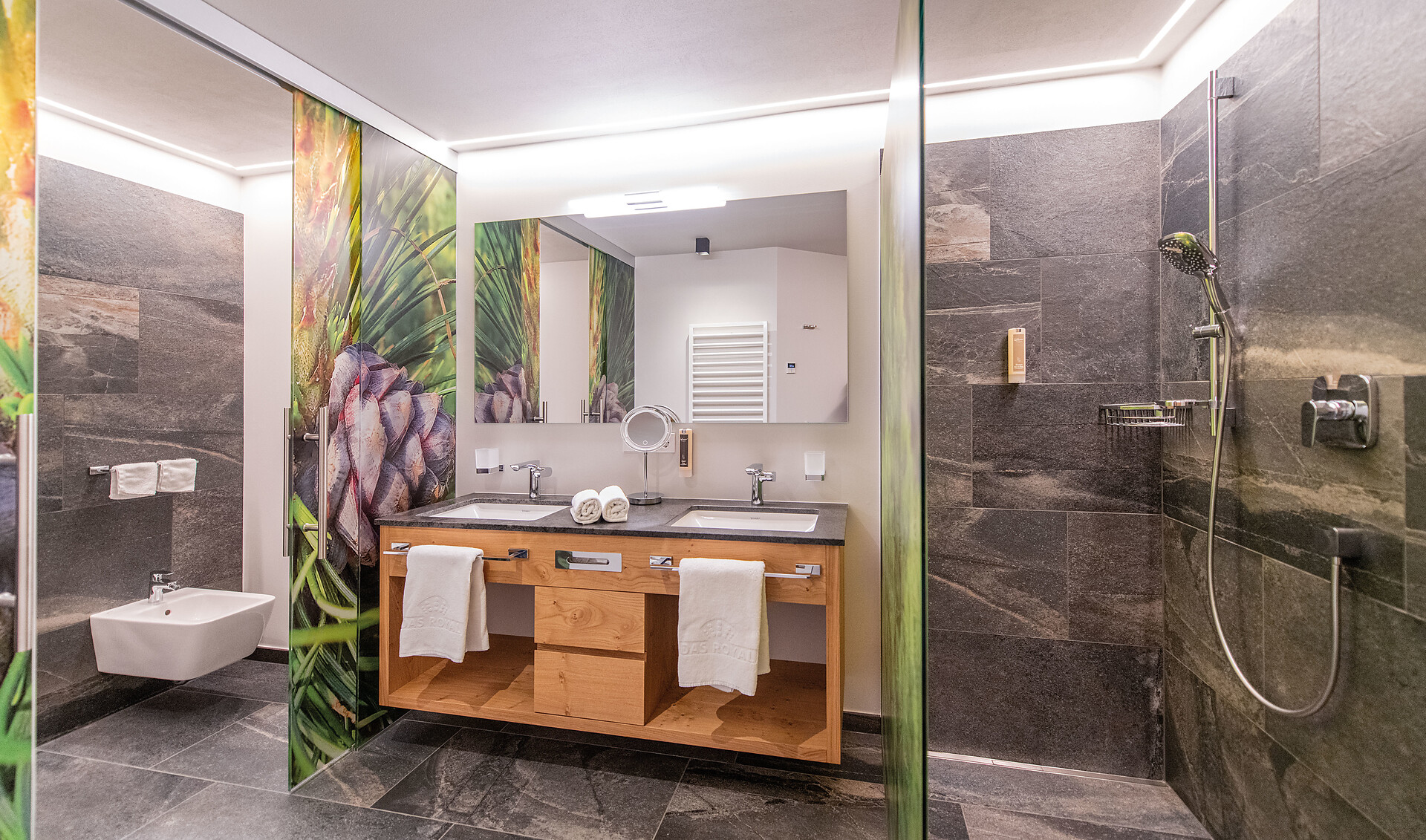 Zimmer Suite "Zirbe" - #6 - DAS ROYAL - Dolomitenregion Eggental - suedtirol.info