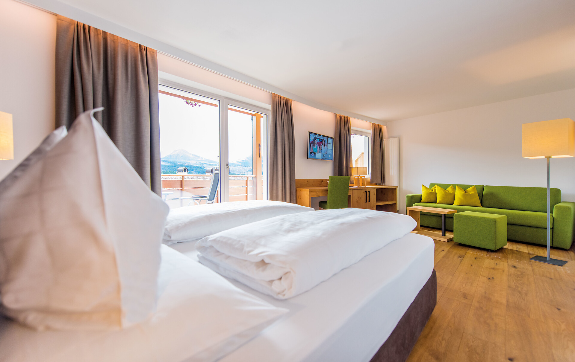 Zimmer Suite "Sonne" - #2 - DAS ROYAL - Dolomitenregion Eggental - suedtirol.info