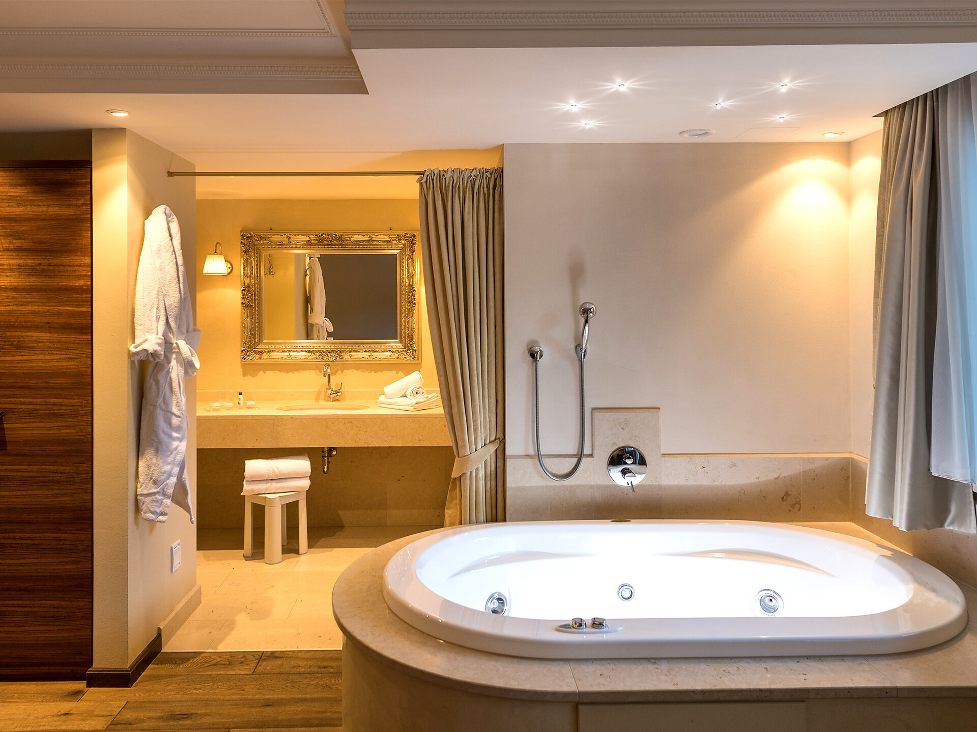 camera Suite Fameli Superior - #2 - Fameli - Regione dolomitica Plan de Corones - suedtirol.info