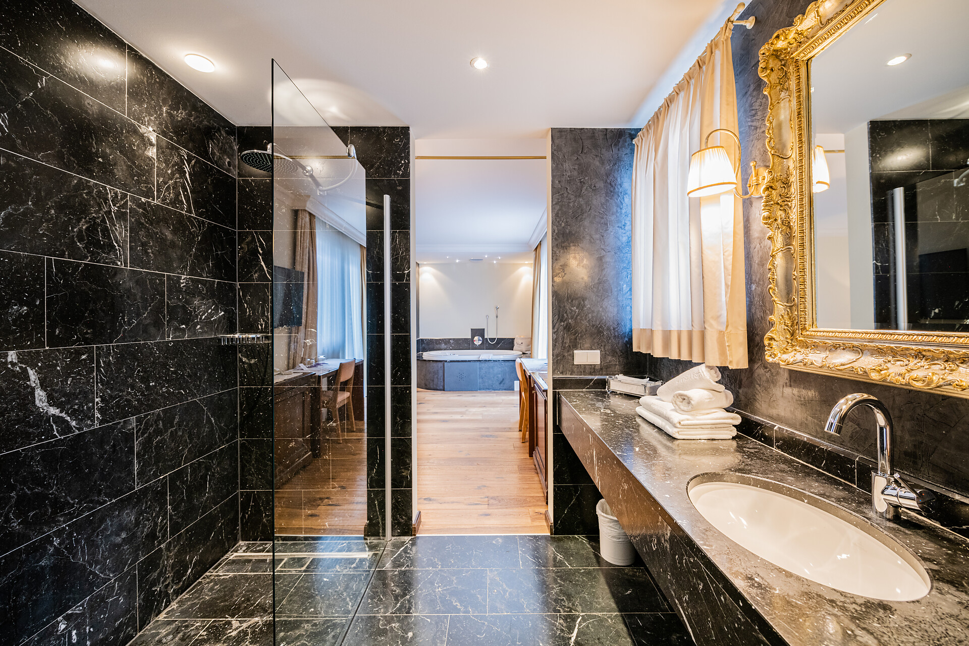 camera Suite Fameli Superior - #1 - Fameli - Regione dolomitica Plan de Corones - suedtirol.info