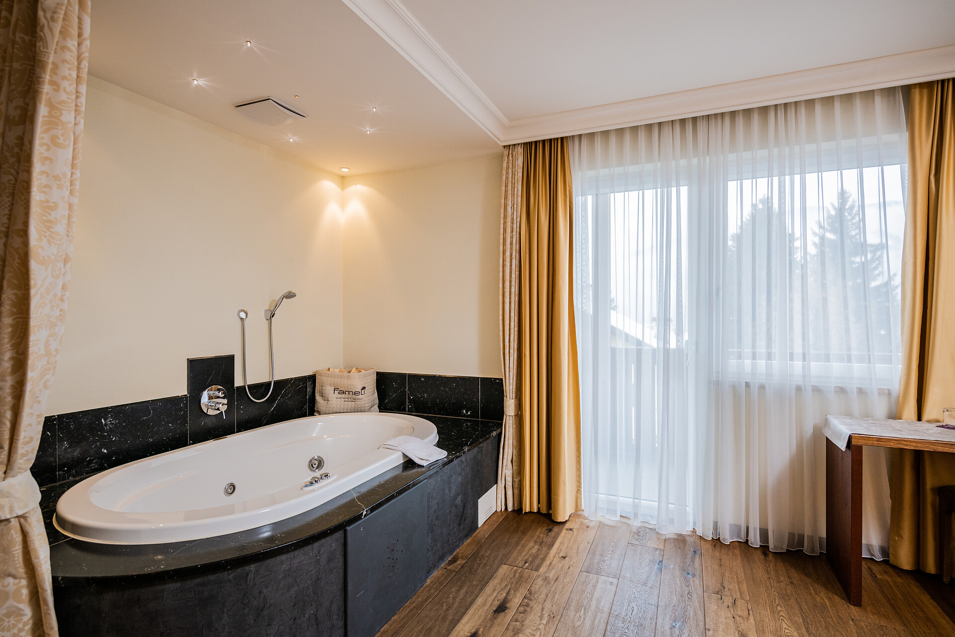 camera Suite Fameli Superior - #3 - Fameli - Regione dolomitica Plan de Corones - suedtirol.info