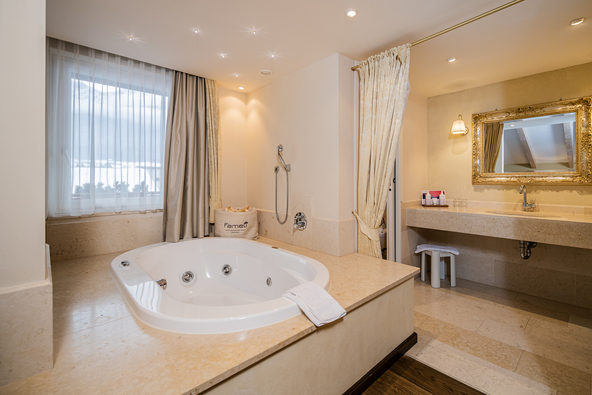 camera Suite Fameli Superior - #6 - Fameli - Regione dolomitica Plan de Corones - suedtirol.info