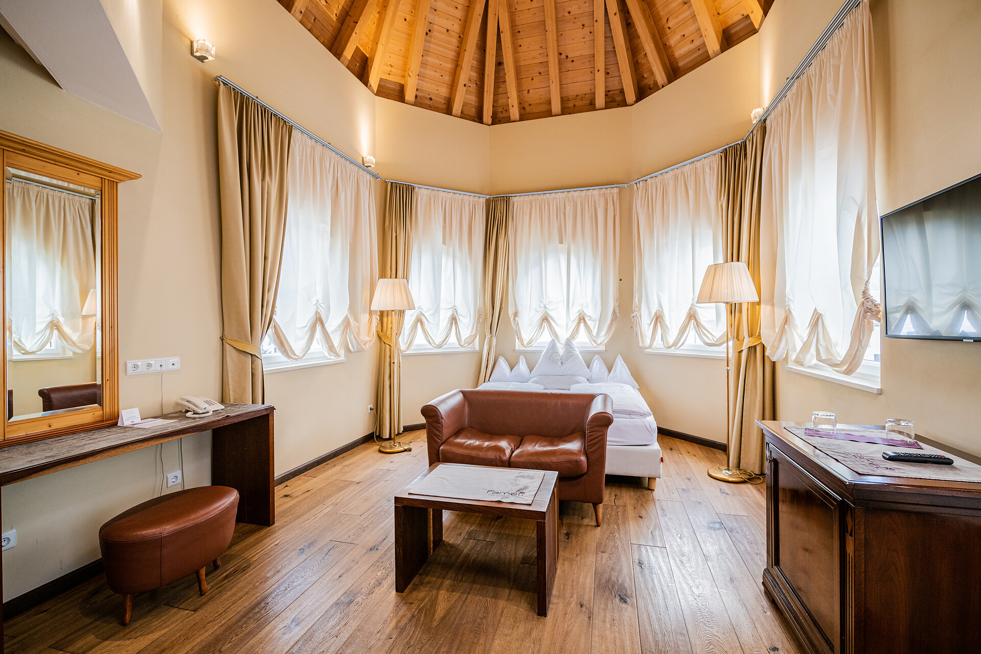 camera Suite Fameli Castle - #3 - Fameli - Regione dolomitica Plan de Corones - suedtirol.info